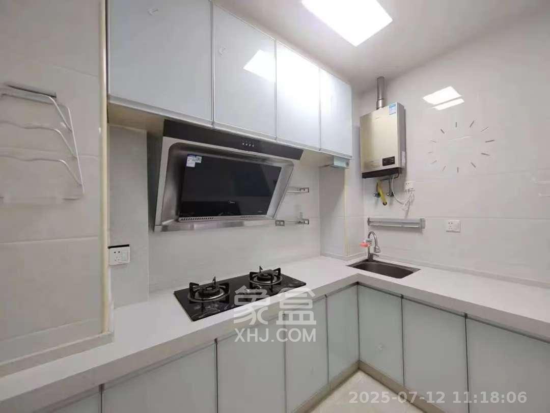 天鸿天府(天鸿中央大院) 2室1厅1卫 2200.0元/月 天鸿天府(天鸿中央大院) 2室1厅1卫 2200.0元/月室内图