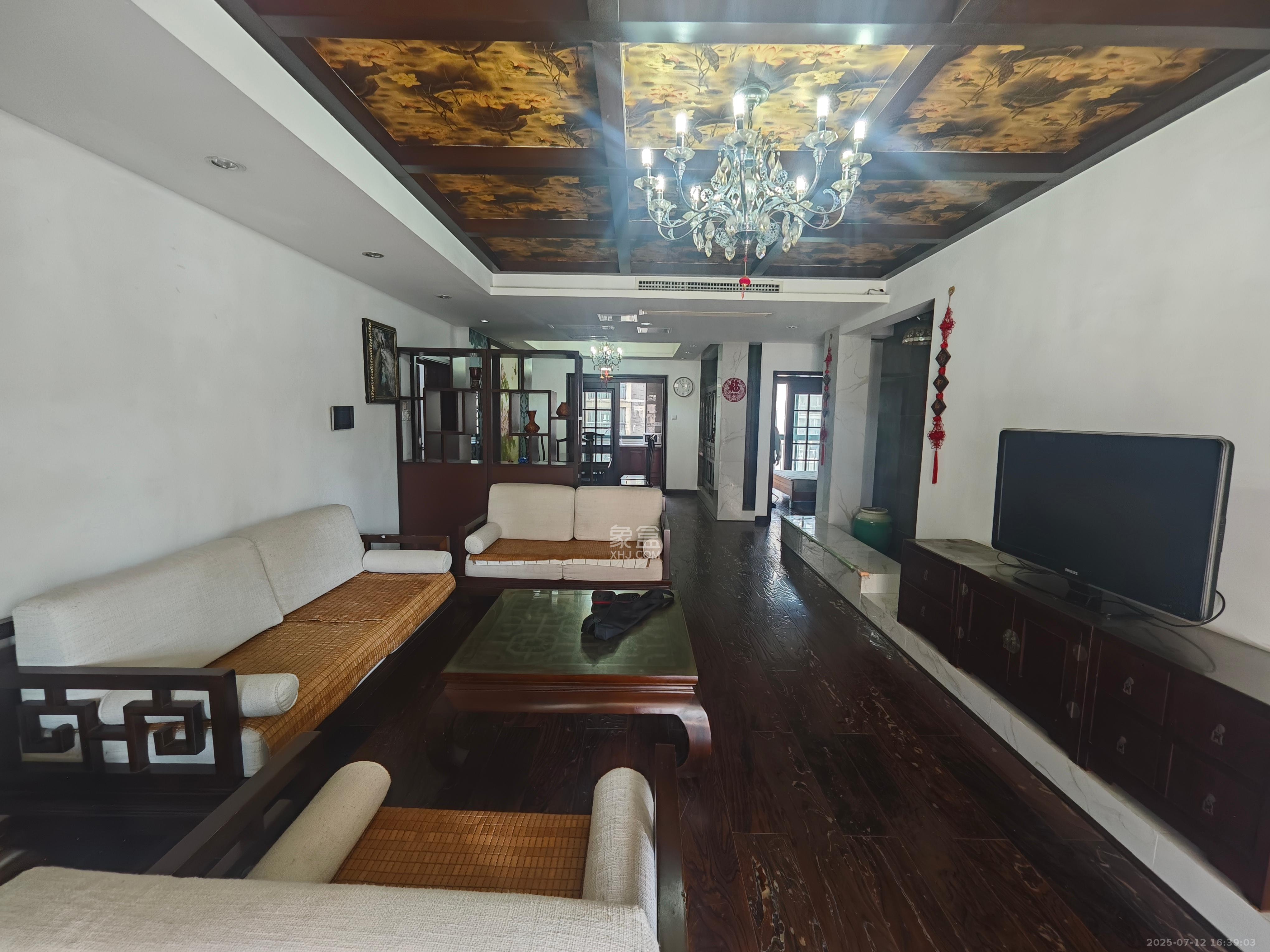 共和世家  3室2厅2卫    3500.0元/月 共和世家  3室2厅2卫    3500.0元/月室内图