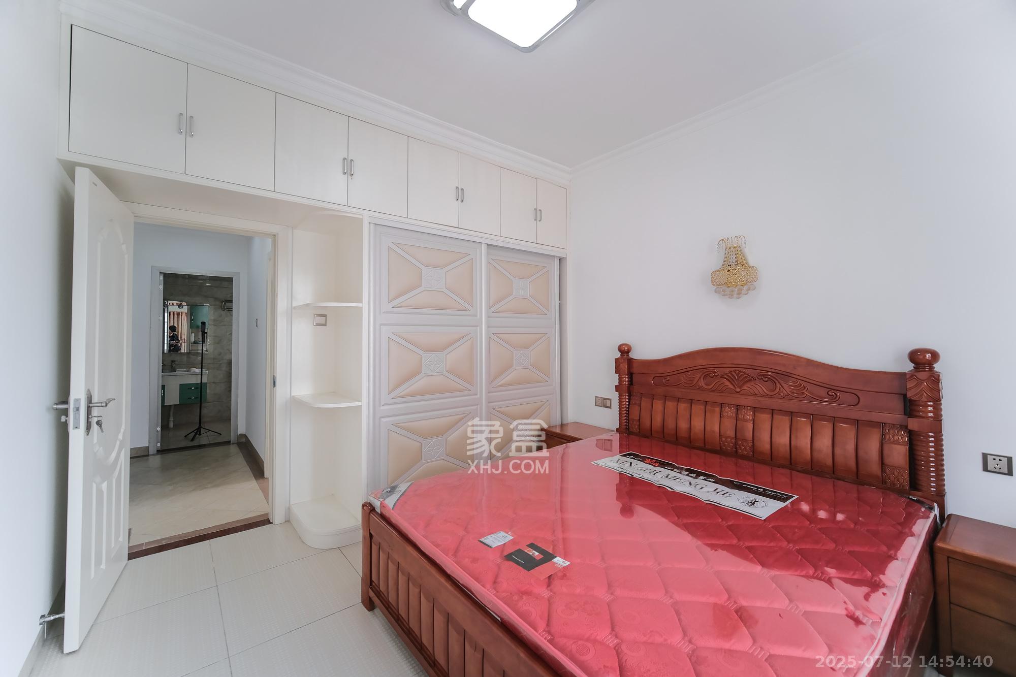 山水湾 2室2厅1卫 49.8万 山水湾 2室2厅1卫 49.8万卧室