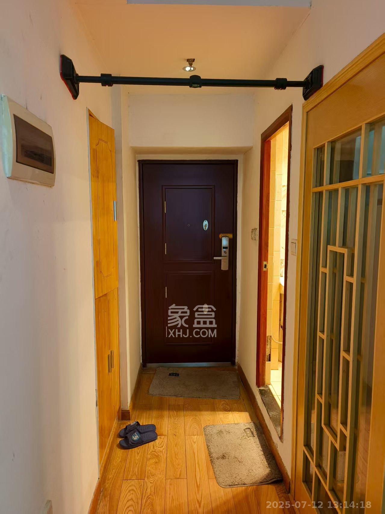 雅第大厦  1室1厅1卫    2450.0元/月