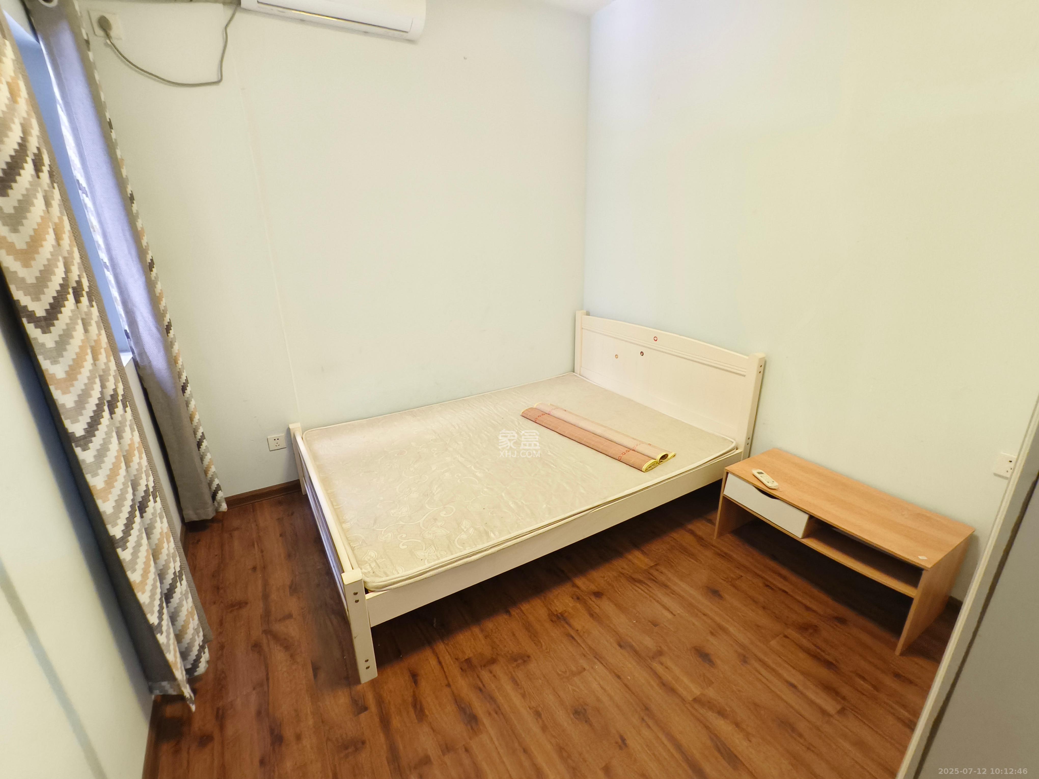 金地格林公馆  3室2厅1卫    2200.0元/月室内图