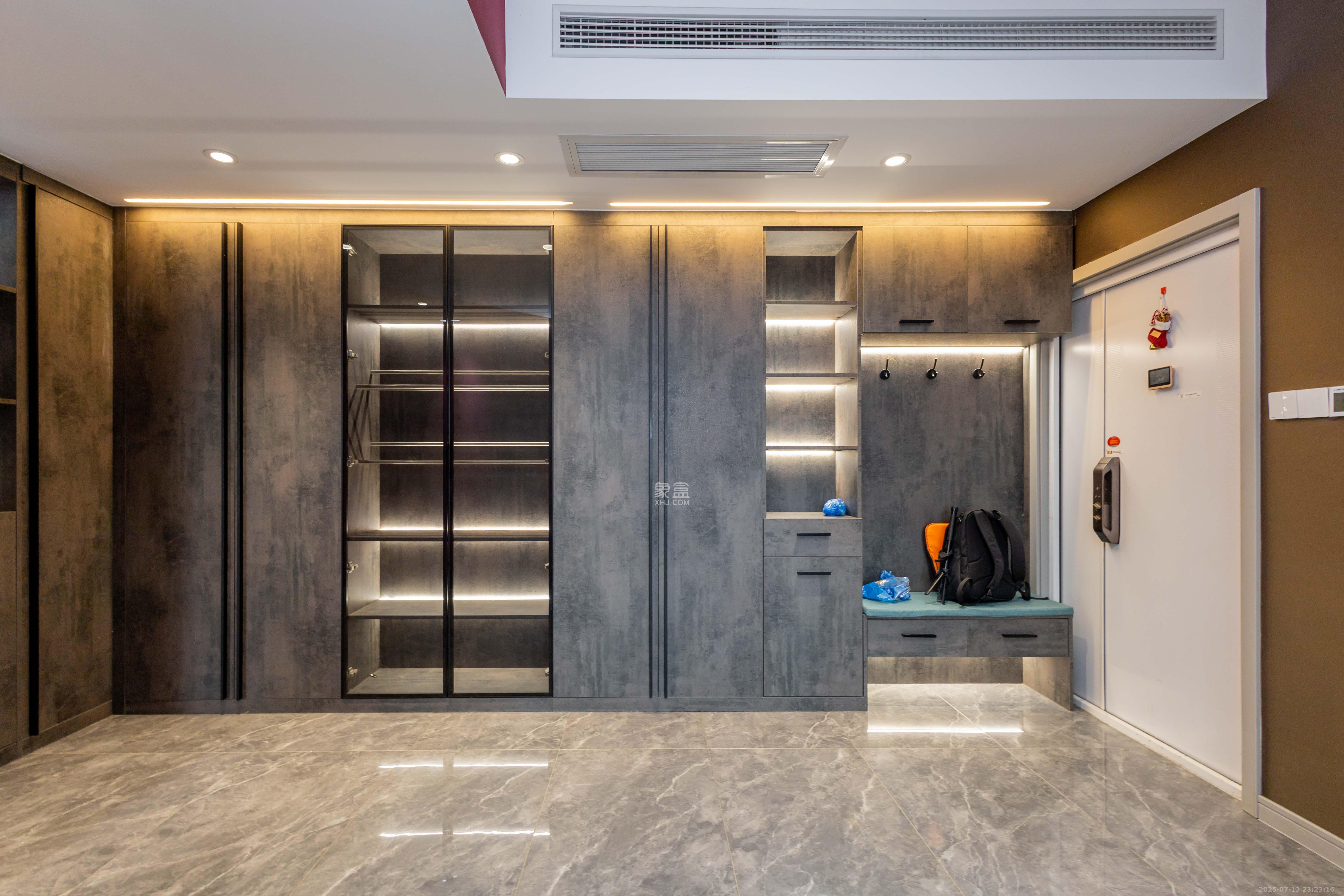 中交中央公园D4区 3室2厅2卫 118.0万 中交中央公园D4区 3室2厅2卫 118.0万卧室