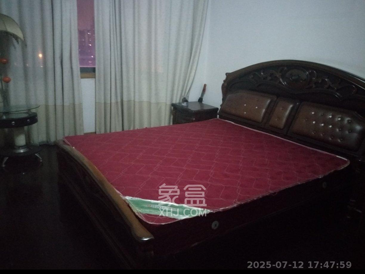 上海城小区 3室2厅1卫 2500.0元/月 上海城小区 3室2厅1卫 2500.0元/月室内图