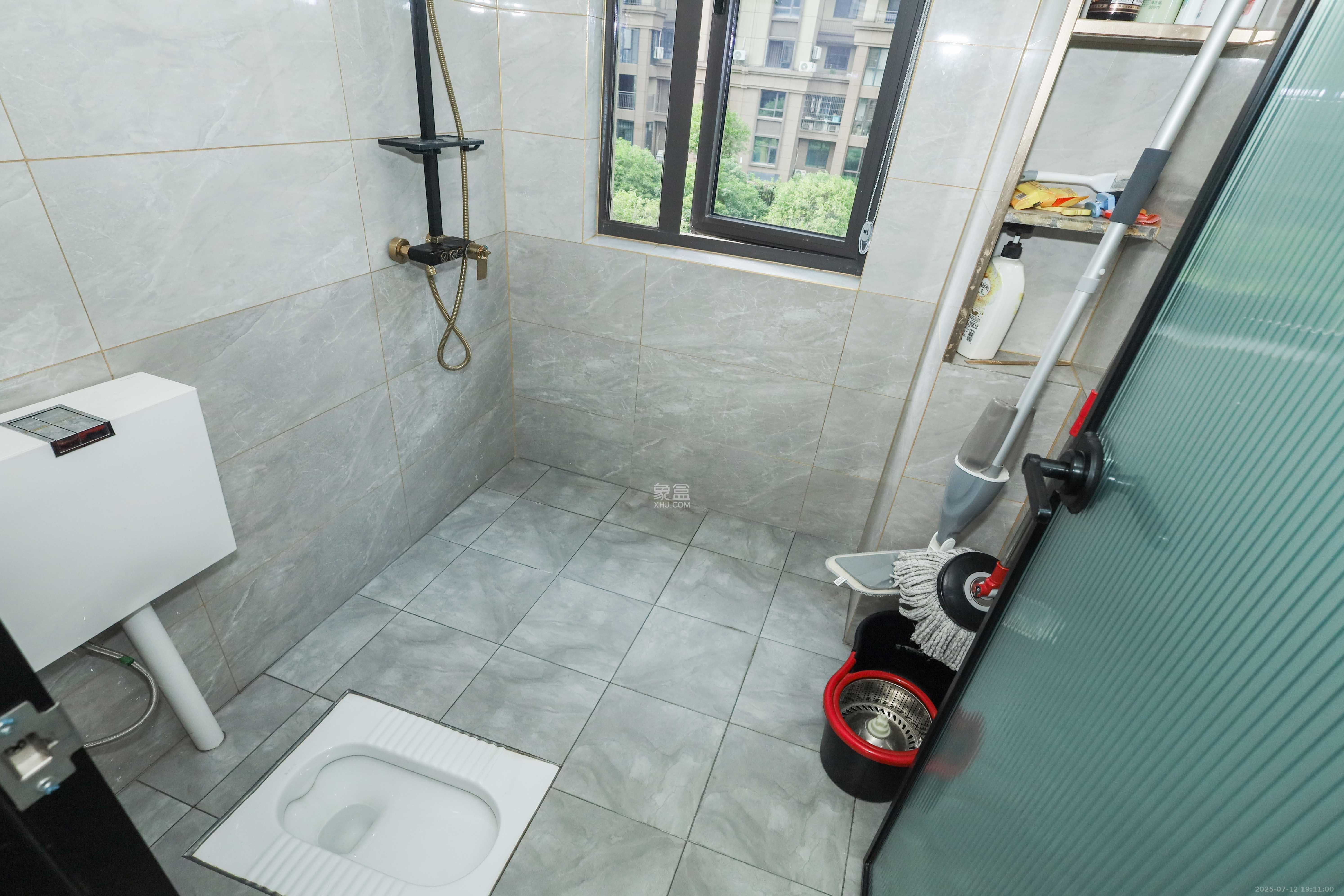 通号岭绣苑 4室2厅2卫 113.0万 通号岭绣苑 4室2厅2卫 113.0万卫生间