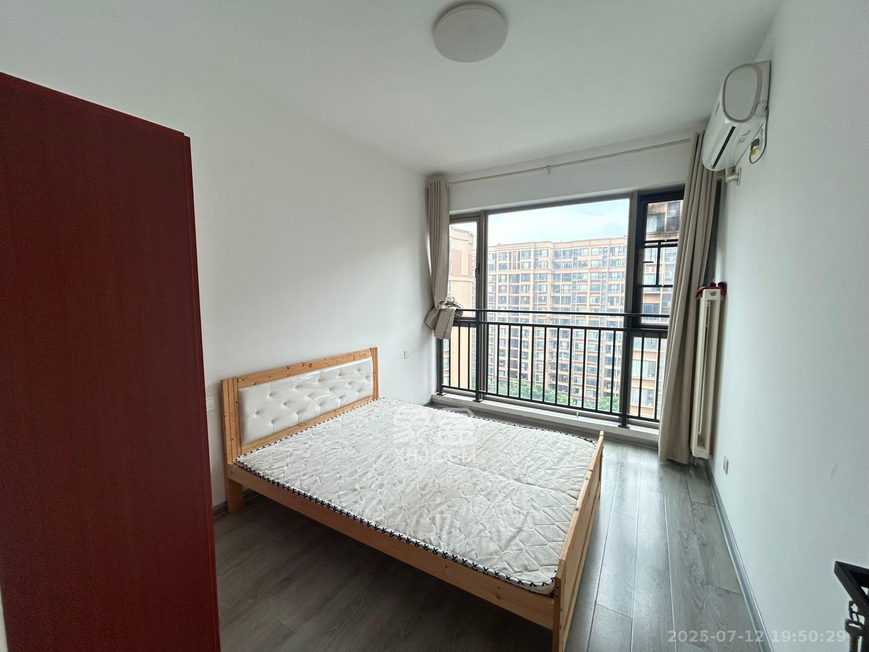 怡海星城 3室2厅2卫 2500.0元/月 怡海星城 3室2厅2卫 2500.0元/月室内图