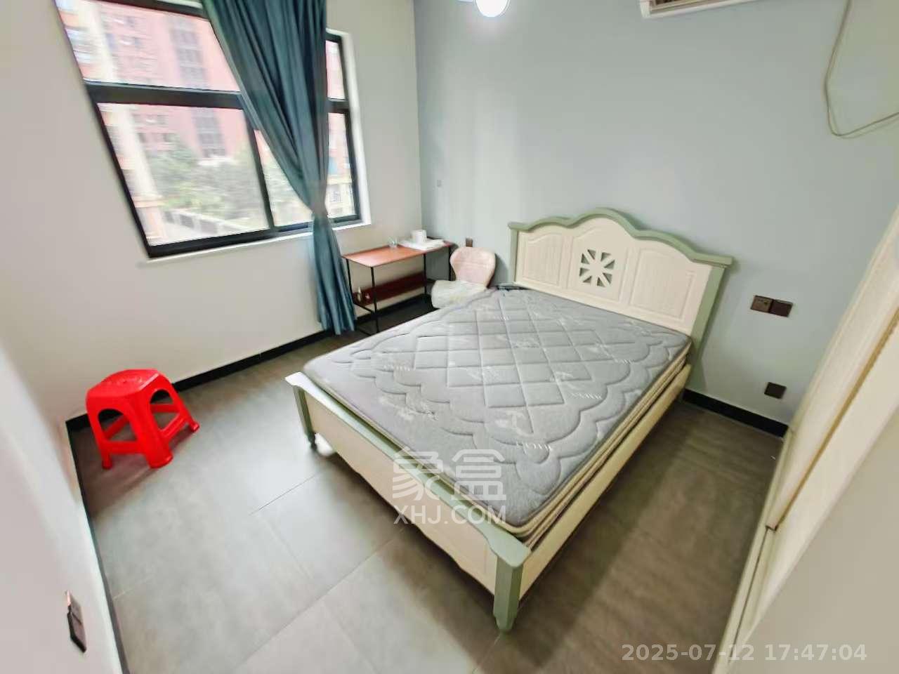 安泰嘉园（湘府邻伴）  3室2厅1卫   2500.00元/月室内图