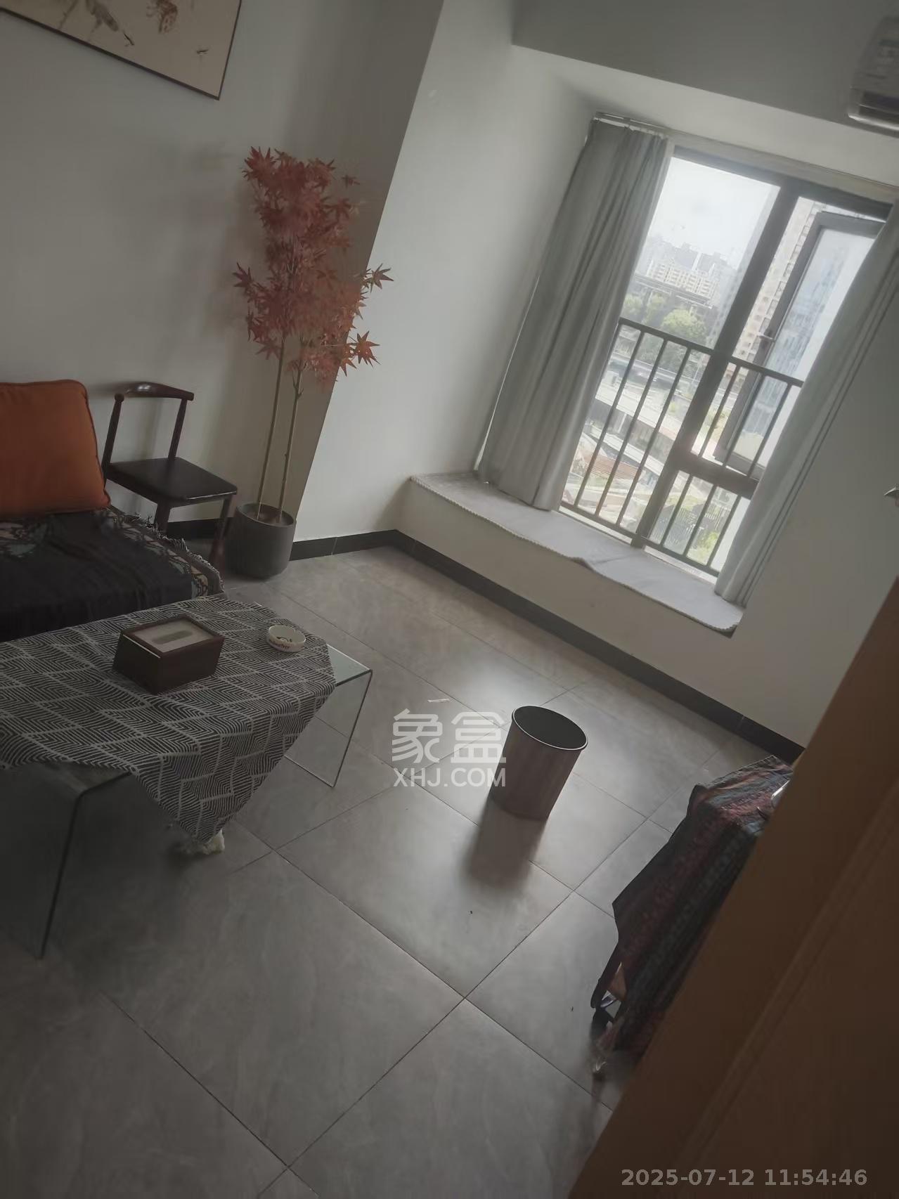 复地星光天地  1室0厅0卫    2400.0元/月室内图