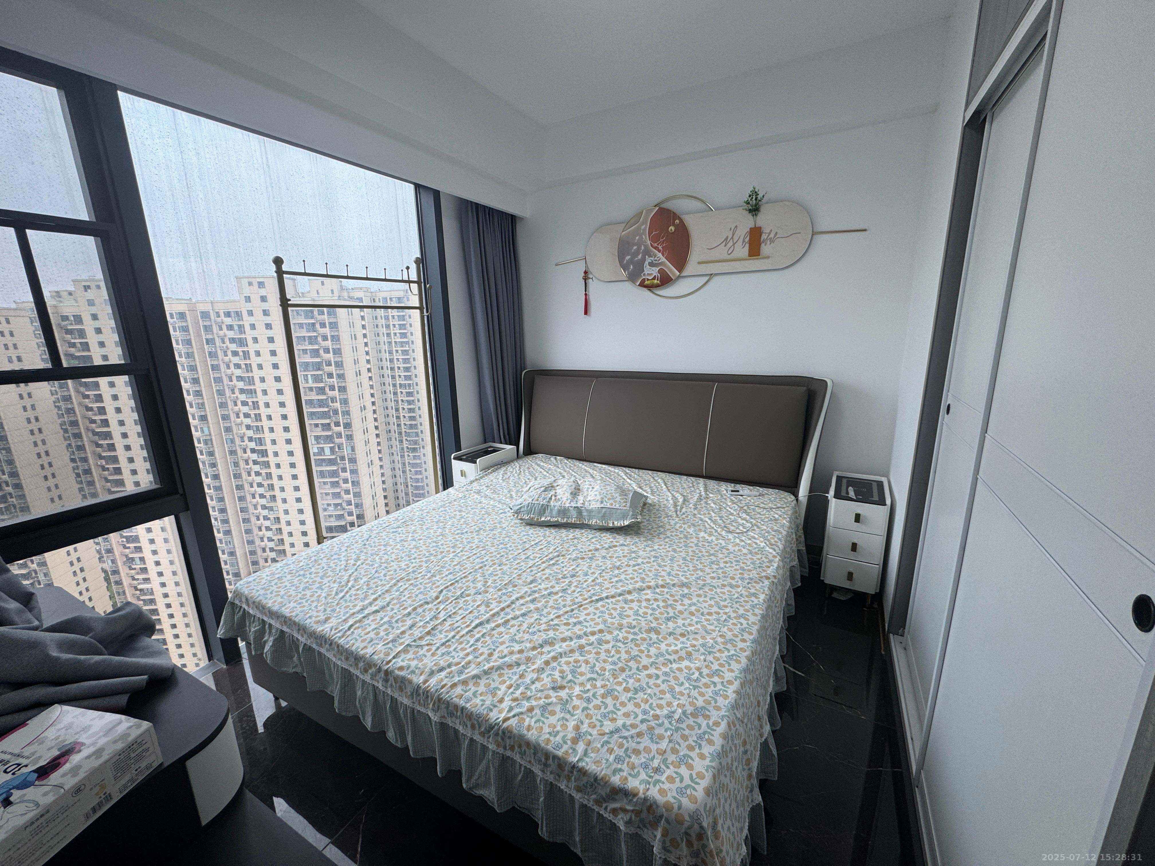 万润时光里  2室2厅1卫   2800.00元/月室内图