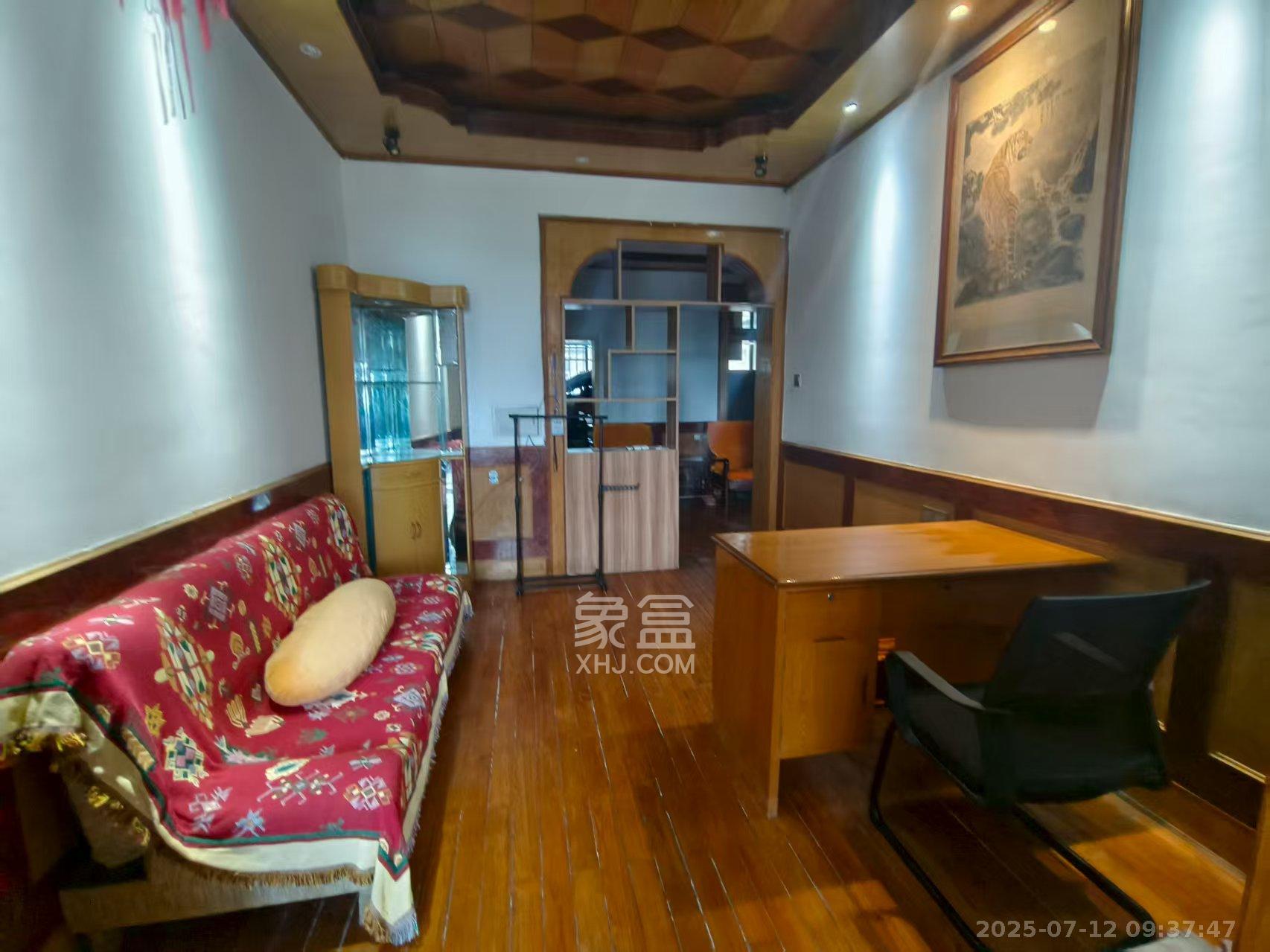 中南大学建设新村  3室2厅1卫    2500.0元/月 中南大学建设新村  3室2厅1卫    2500.0元/月室内图