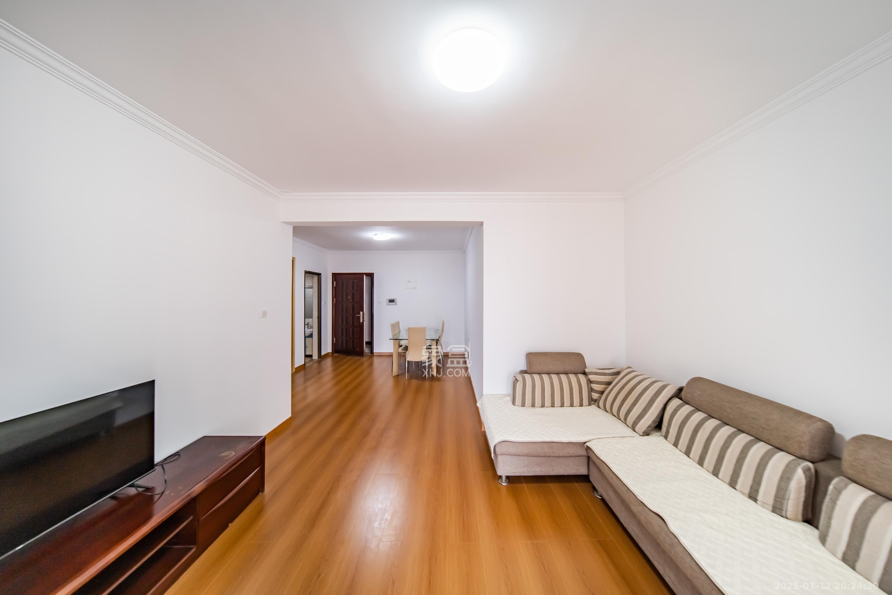 长房时代城 2室2厅1卫 78.0万 长房时代城 2室2厅1卫 78.0万客厅