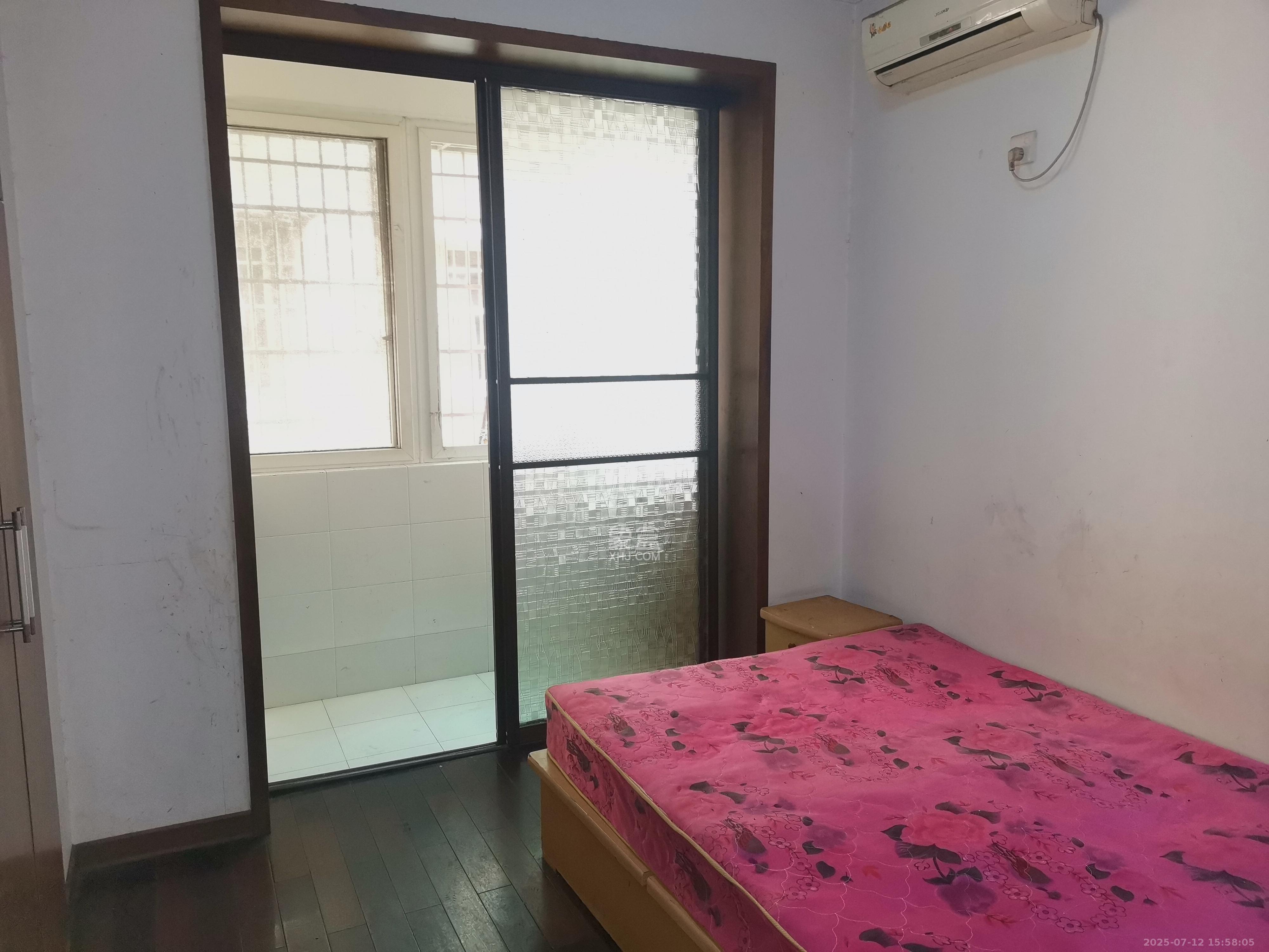 翡翠林居  3室2厅1卫   2200.00元/月室内图