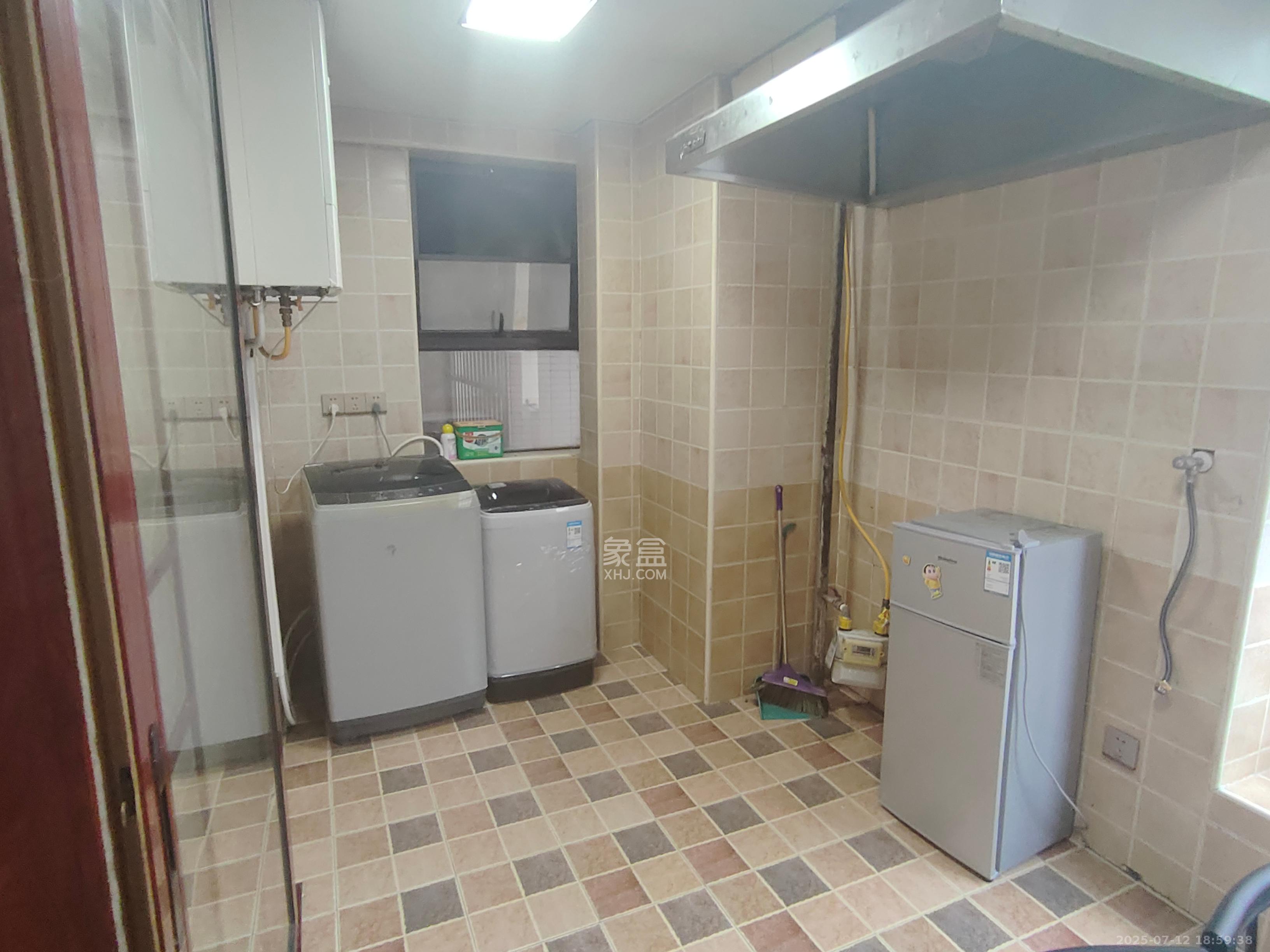 恒大金都(华瑞金都) 2室1厅1卫 1900.0元/月 恒大金都(华瑞金都) 2室1厅1卫 1900.0元/月室内图