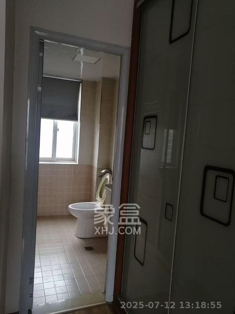 先锋东外滩  3室2厅2卫    2700.0元/月 先锋东外滩  3室2厅2卫    2700.0元/月室内图