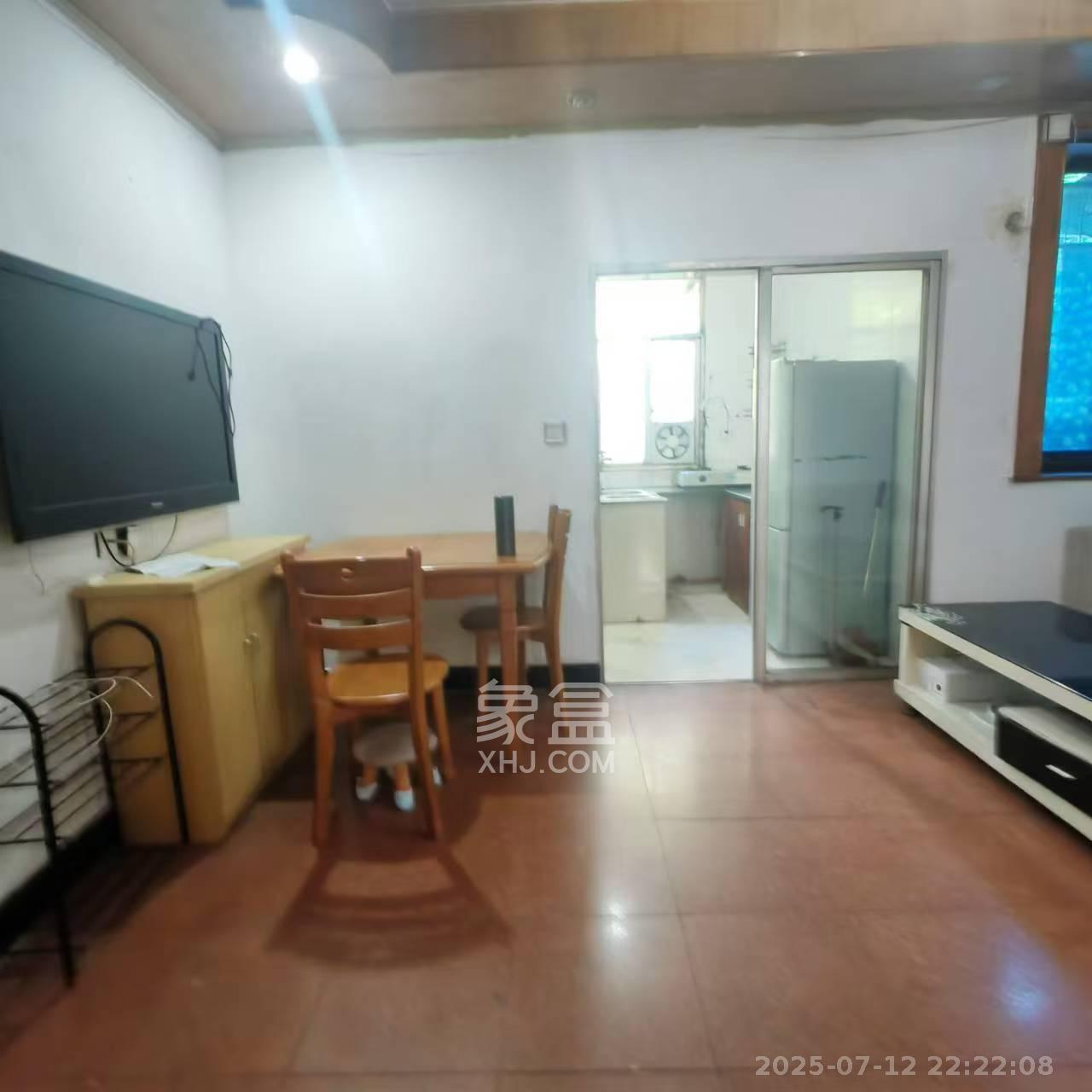 五一东村  2室1厅1卫    1500.0元/月