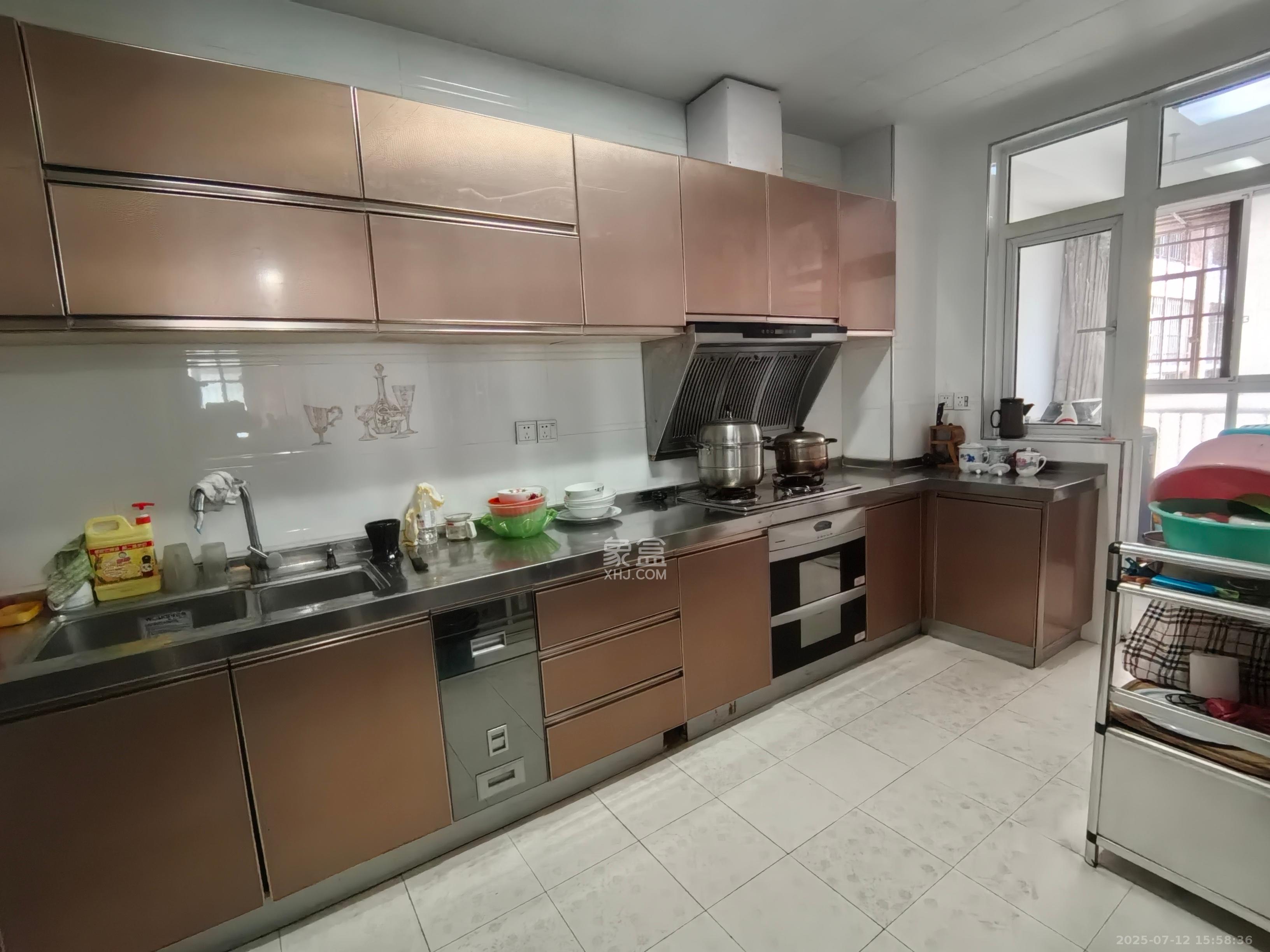 枫雅名苑  5室2厅2卫    4500.0元/月 枫雅名苑  5室2厅2卫    4500.0元/月室内图