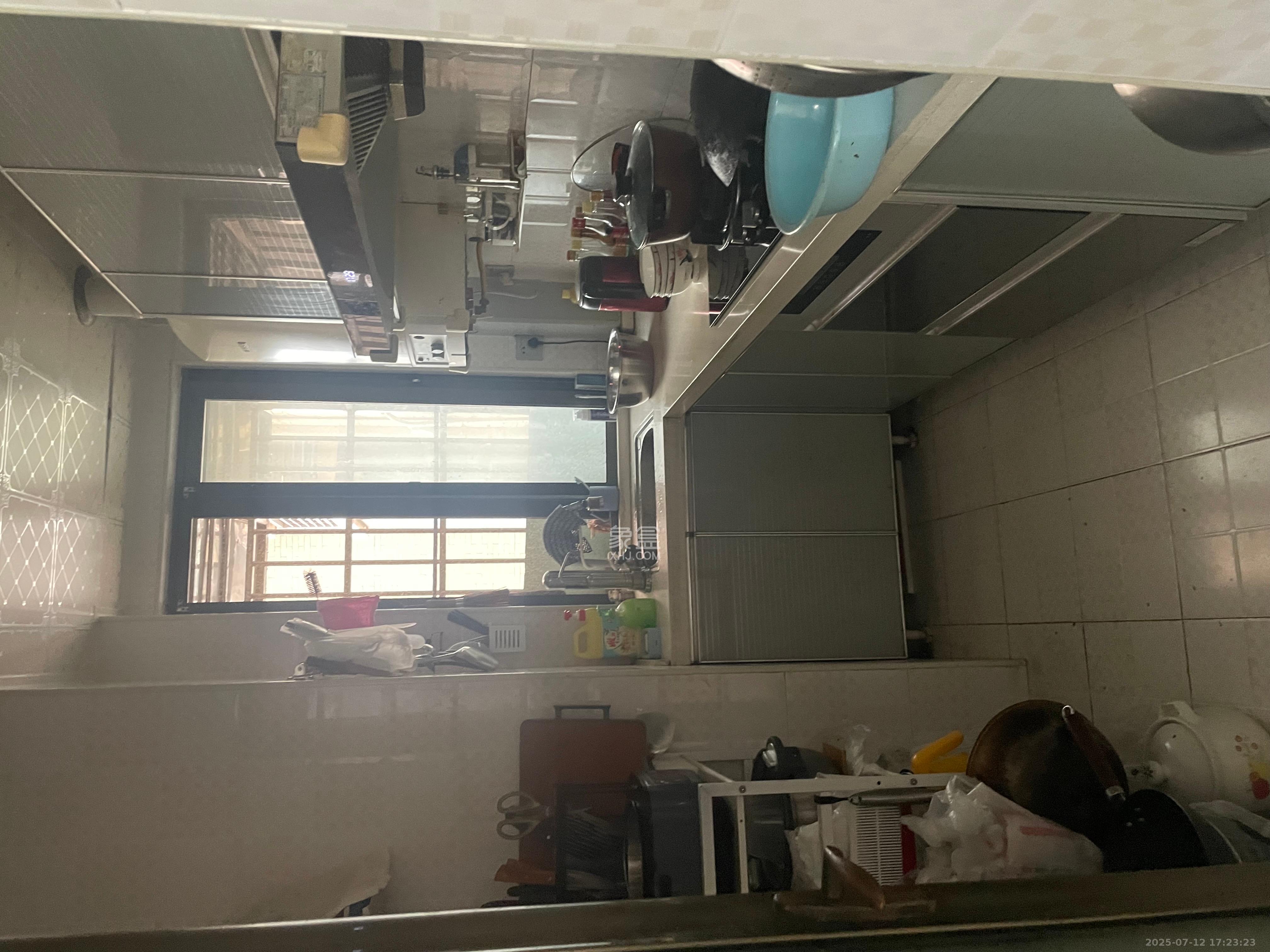 鑫远御文台一期 1室2厅1卫 2100.0元/月 鑫远御文台一期 1室2厅1卫 2100.0元/月室内图