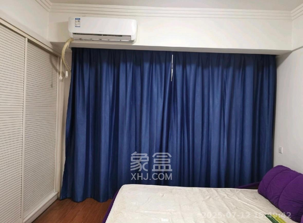 西子一间  1室1厅1卫   1800.00元/月室内图
