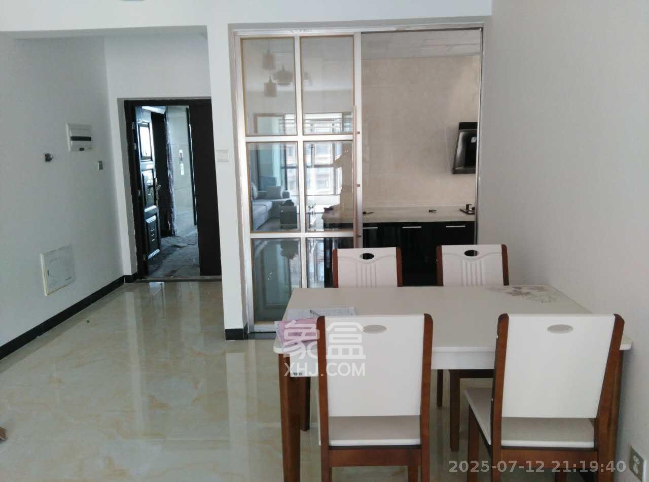 荣悦台  2室2厅1卫    2800.0元/月室内图