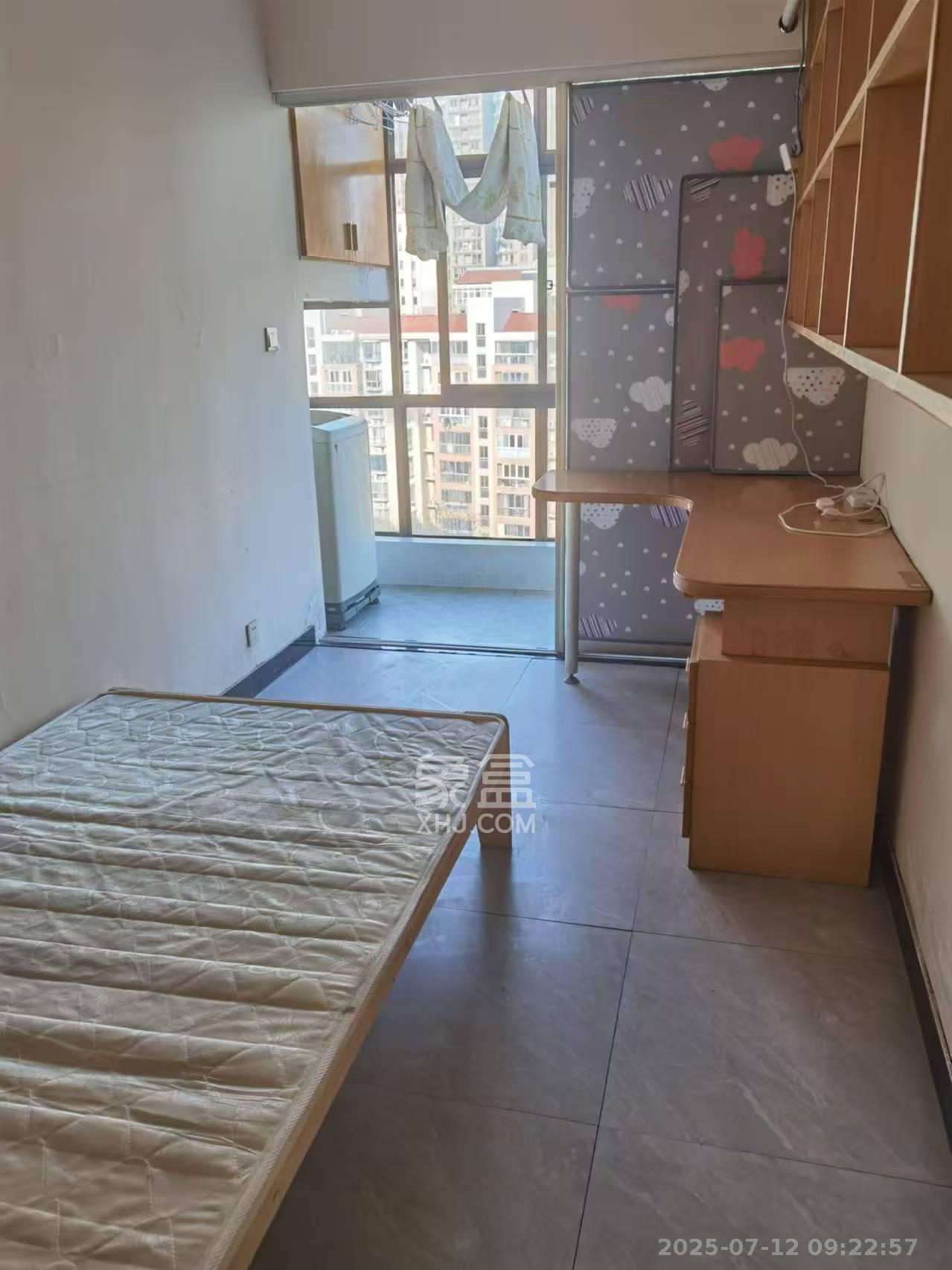 融橙上品  3室2厅1卫    2000.0元/月室内图