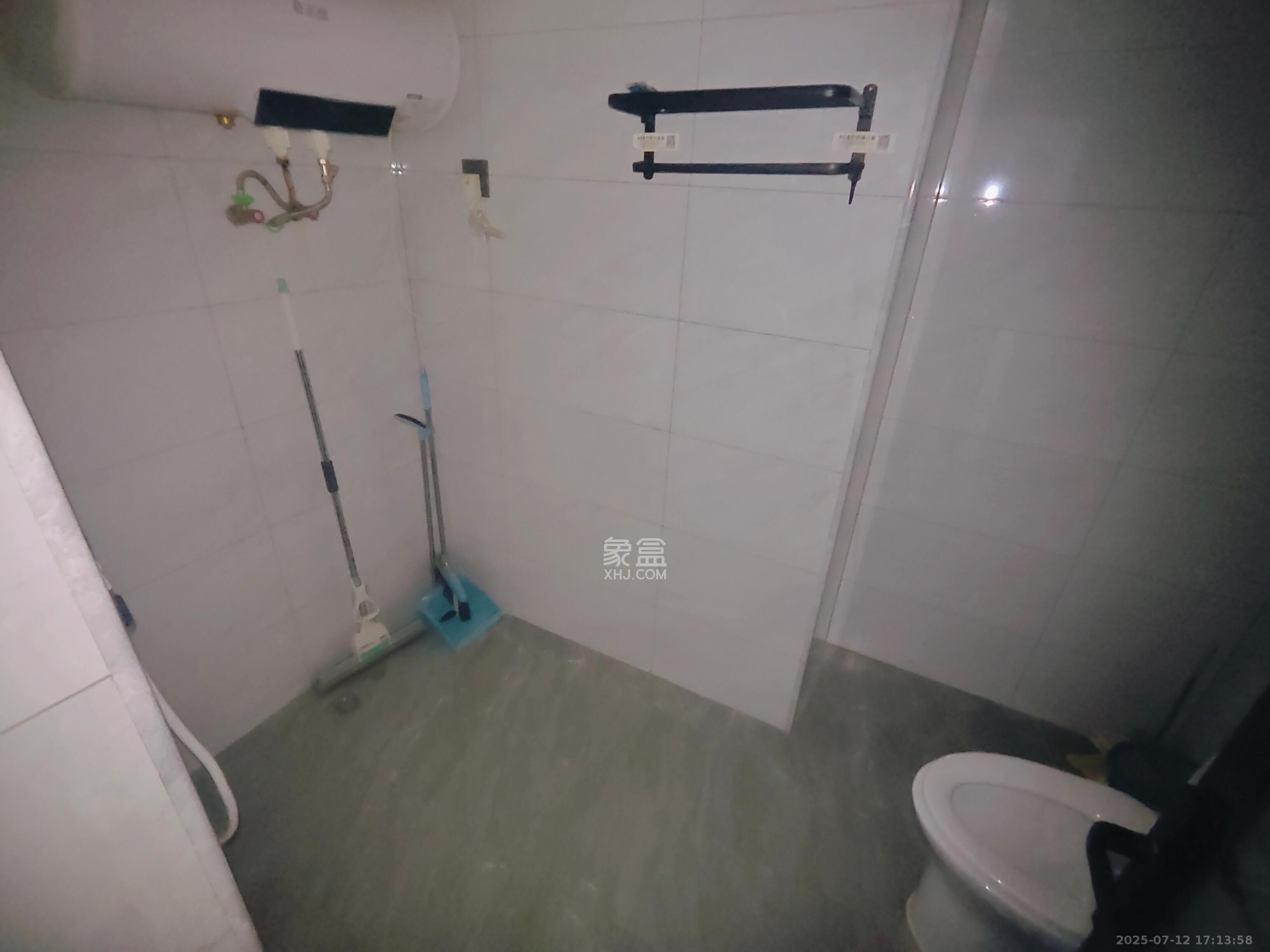 荣盛花语书苑  2室1厅1卫   2300.00元/月室内图