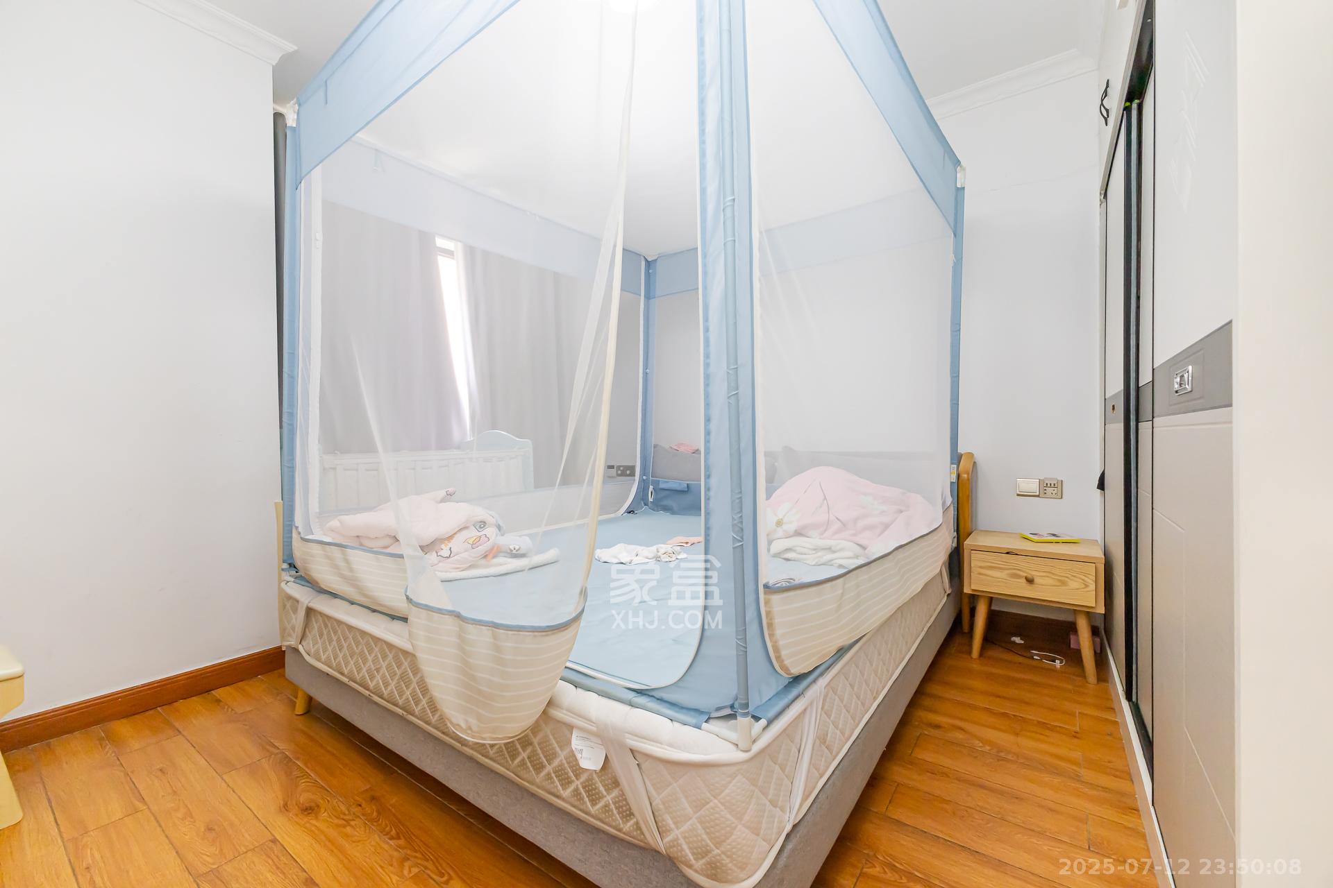 明发国际城  3室2厅2卫    88.8万 明发国际城  3室2厅2卫    88.8万卧室