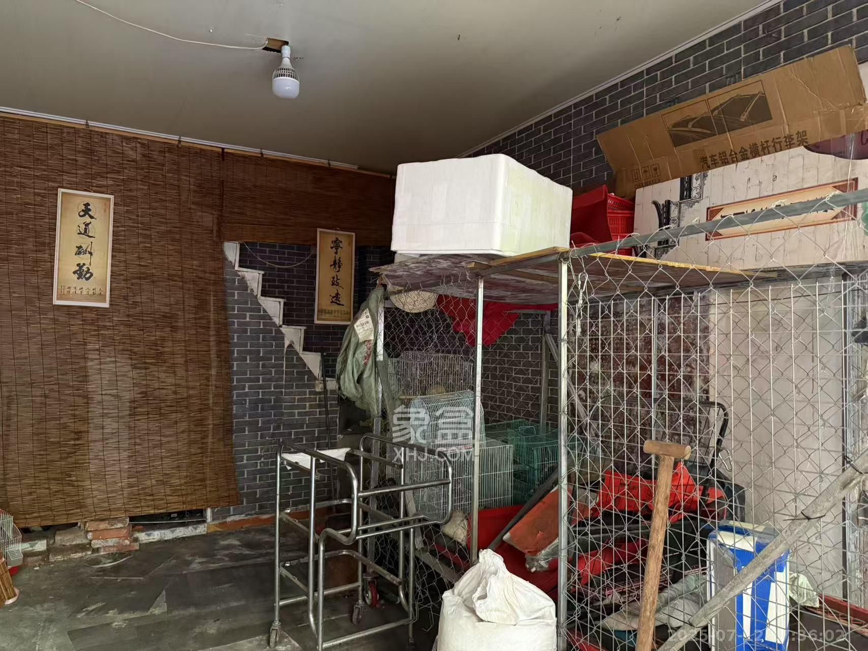 中南汽车世界   22.0㎡      1000.0元/月室内图