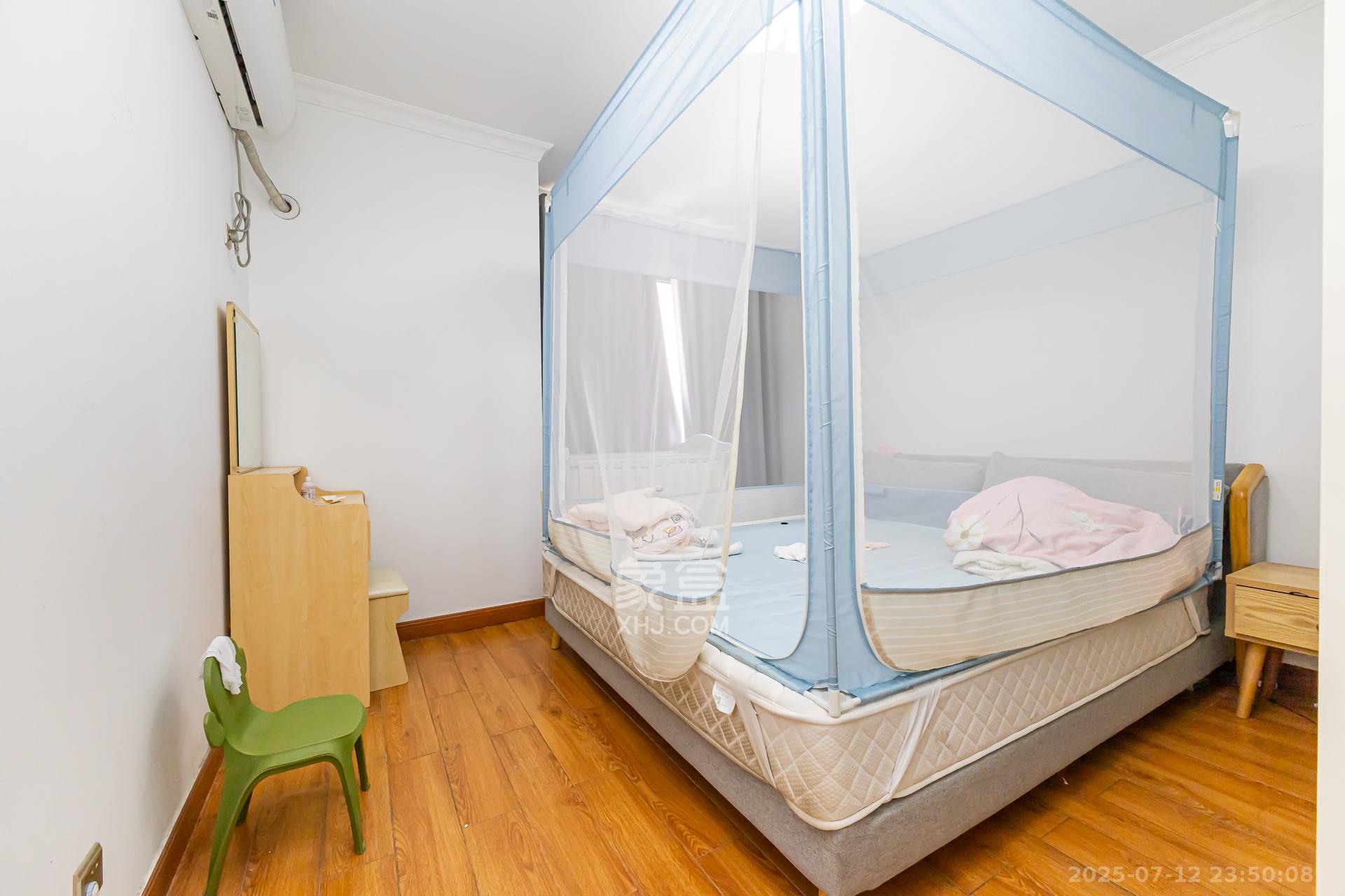 明发国际城  3室2厅2卫    88.8万 明发国际城  3室2厅2卫    88.8万卧室