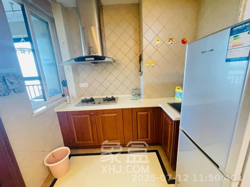 郡原居里  1室1厅1卫   1500.00元/月室内图
