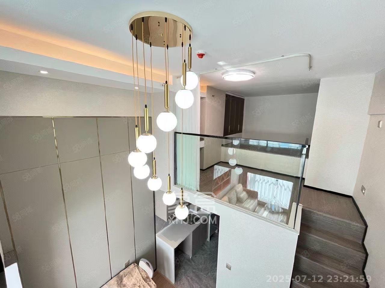 中一鲲出（鲲鹏府）  2室1厅1卫   3200.00元/月室内图