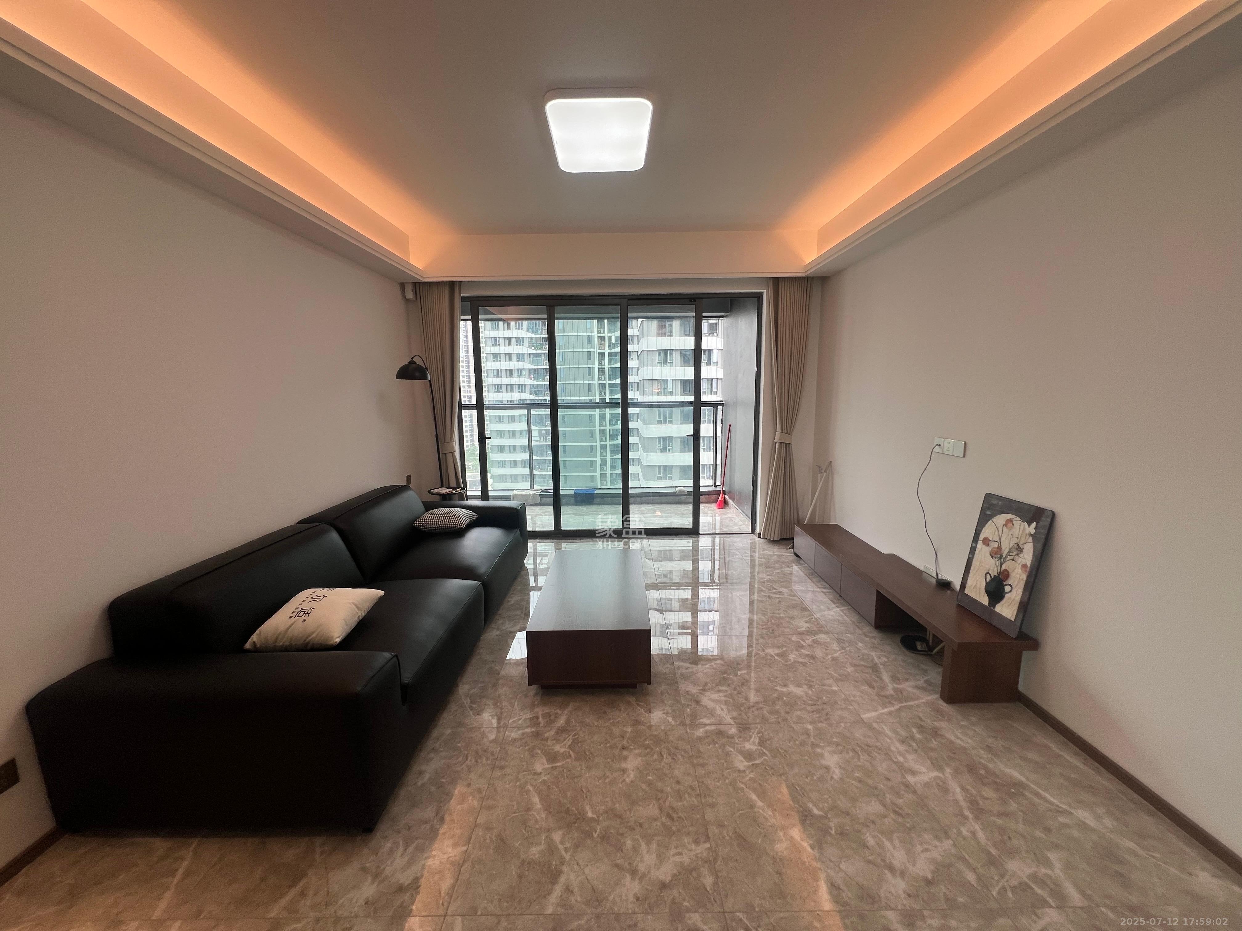 复地滨江金融中心  4室2厅2卫    5500.0元/月 复地滨江金融中心  4室2厅2卫    5500.0元/月室内图