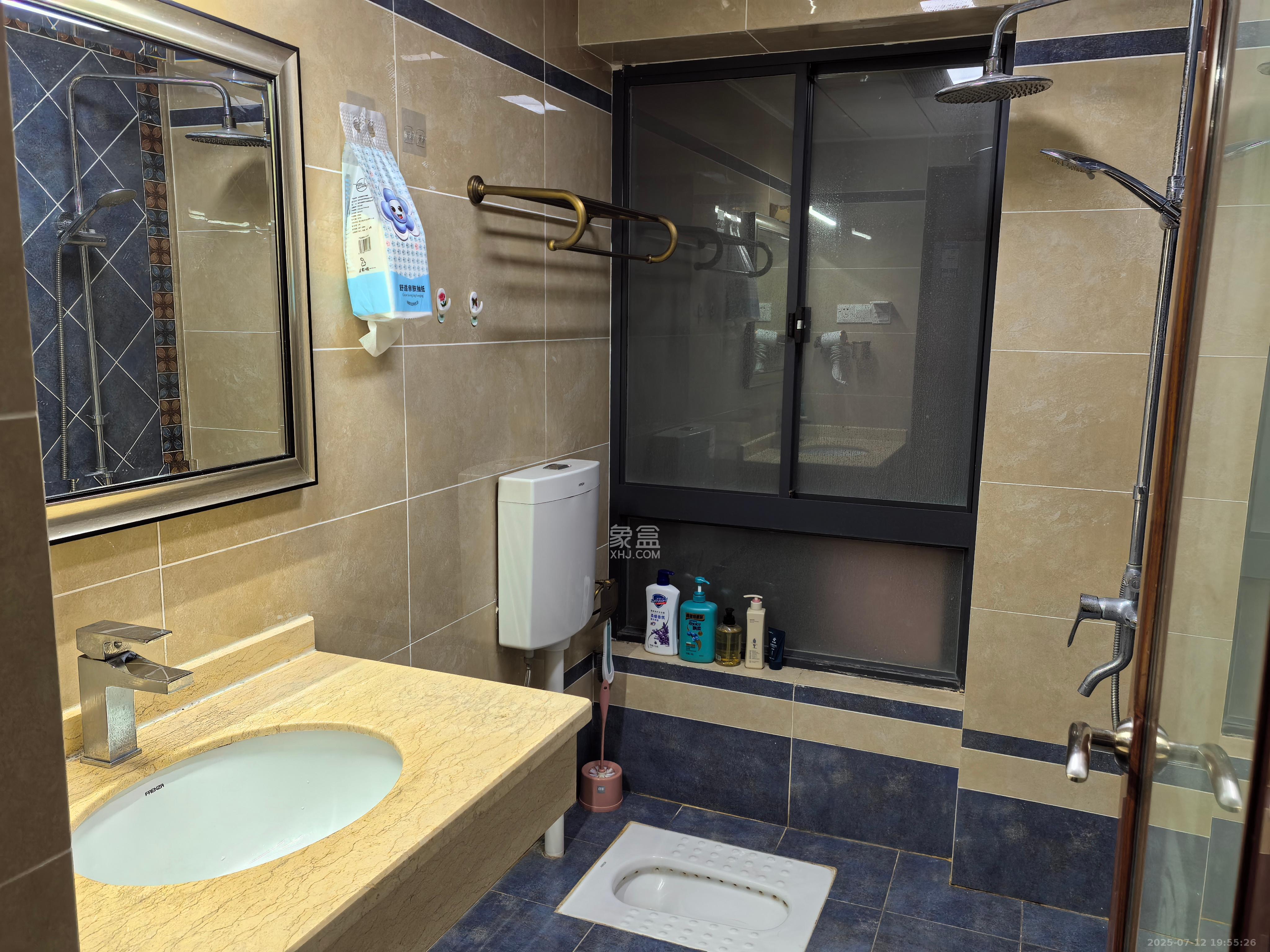 中海梅溪湖壹号  1室1厅1卫    2600.0元/月 中海梅溪湖壹号  1室1厅1卫    2600.0元/月室内图