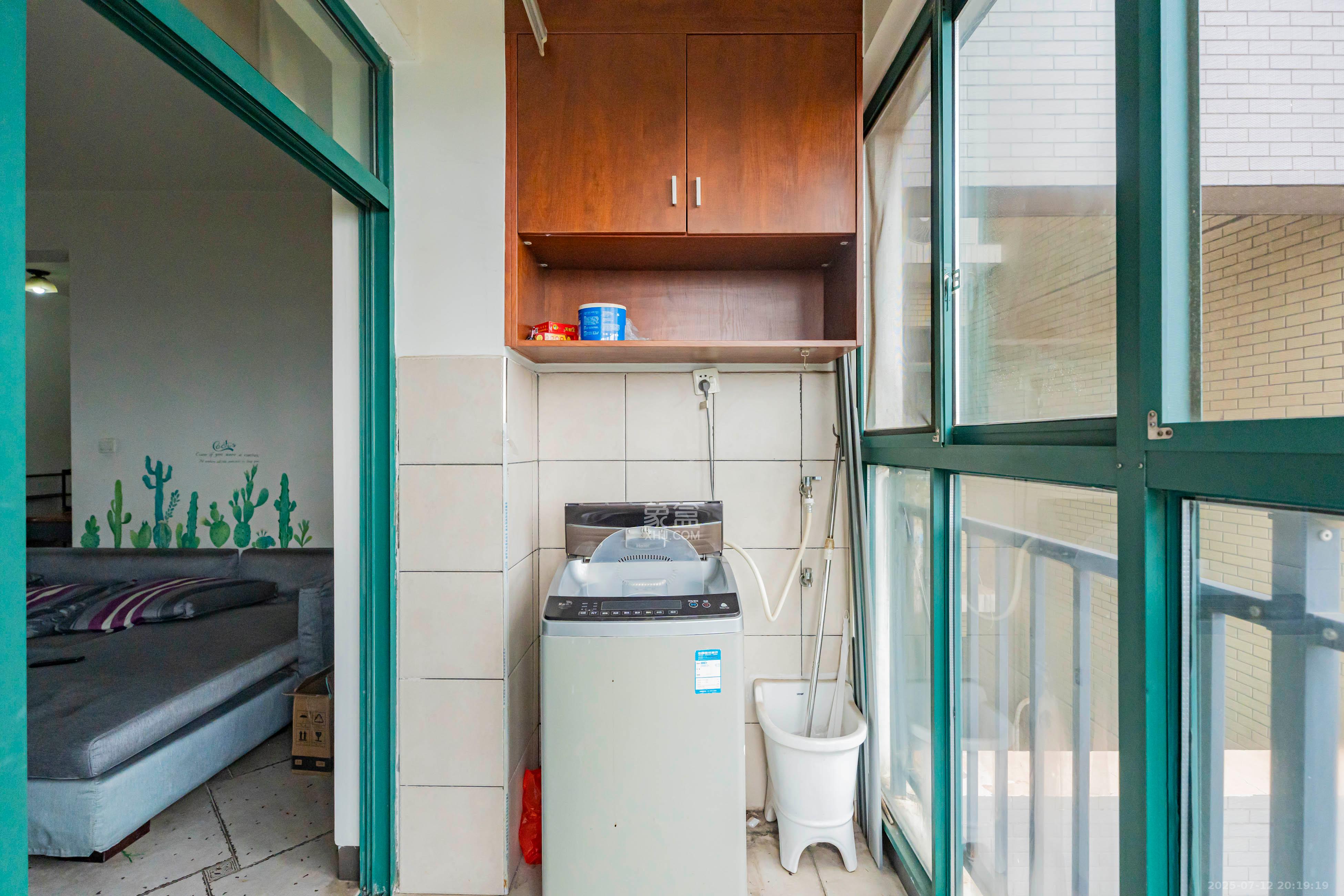 才子佳苑一期/二期 3室2厅2卫 70.0万 才子佳苑一期/二期 3室2厅2卫 70.0万阳台