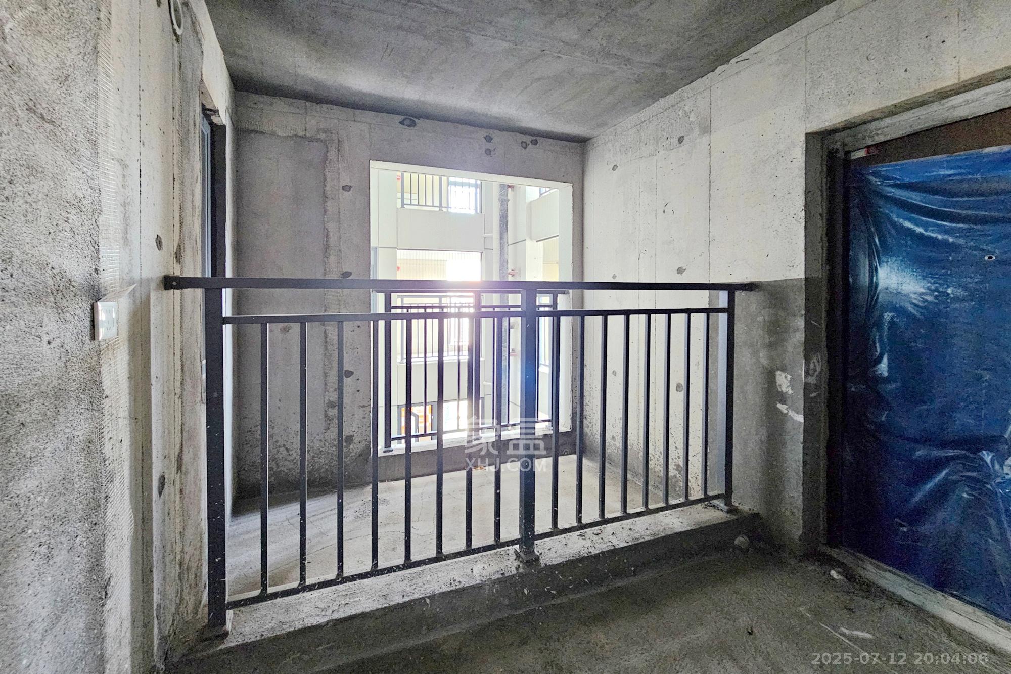 长房东旭国际 4室2厅2卫 125.0万 长房东旭国际 4室2厅2卫 125.0万其他