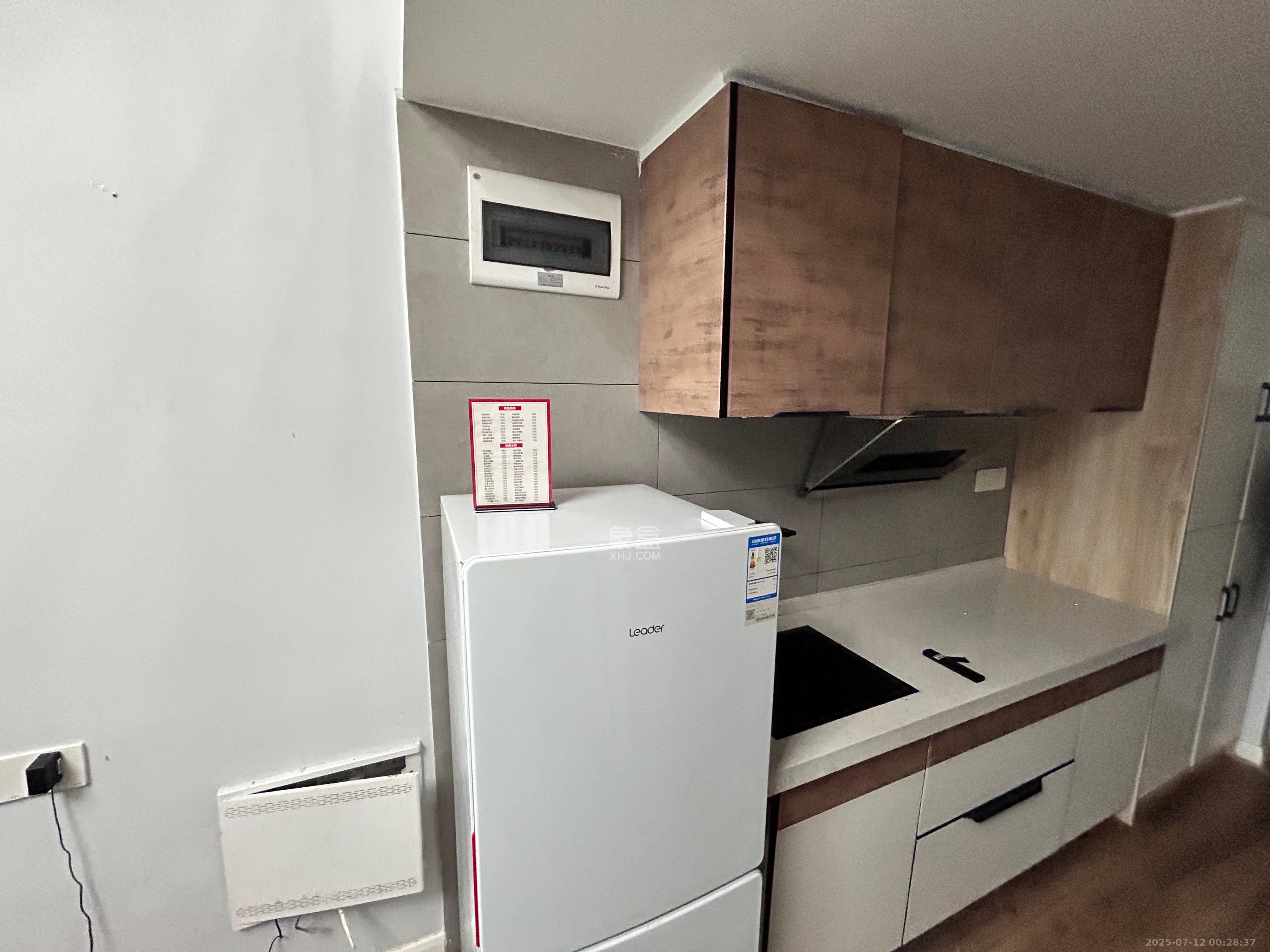 东盈商业广场（华泉城市广场）  1室0厅0卫   2300.00元/月室内图