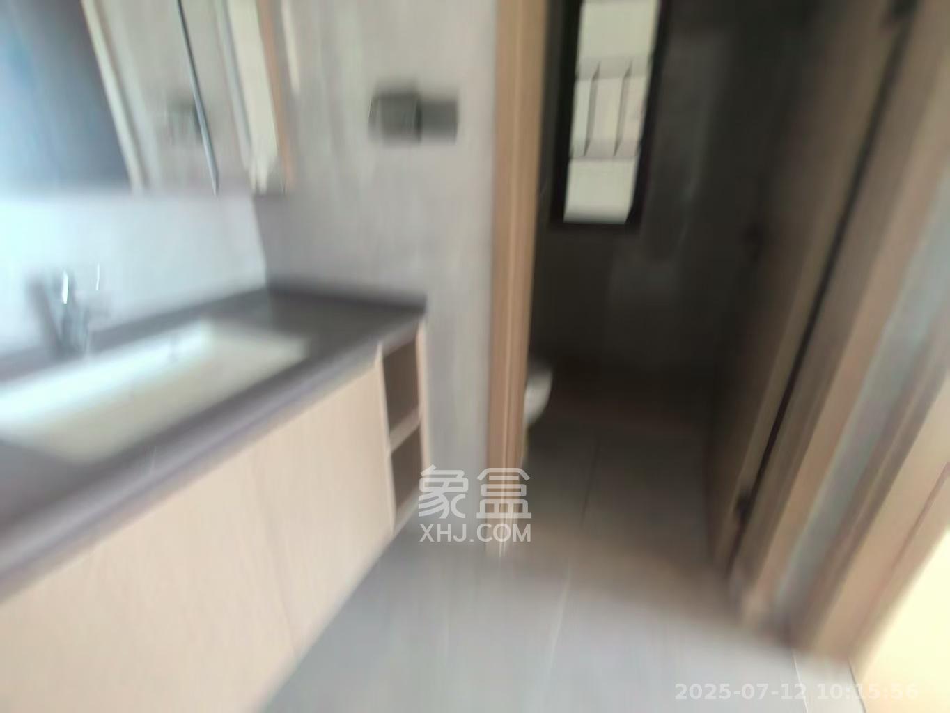 金地峯范  4室2厅2卫   4500.00元/月