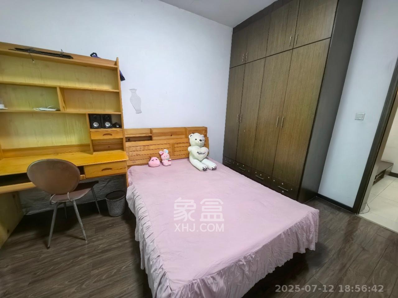 中南汽车世界  2室2厅1卫   1000.00元/月室内图