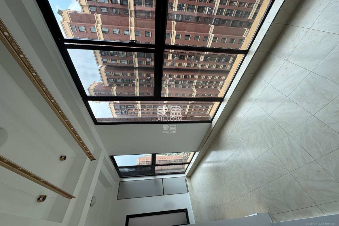 新城国际花都 3室2厅2卫 2000.0元/月 新城国际花都 3室2厅2卫 2000.0元/月室内图