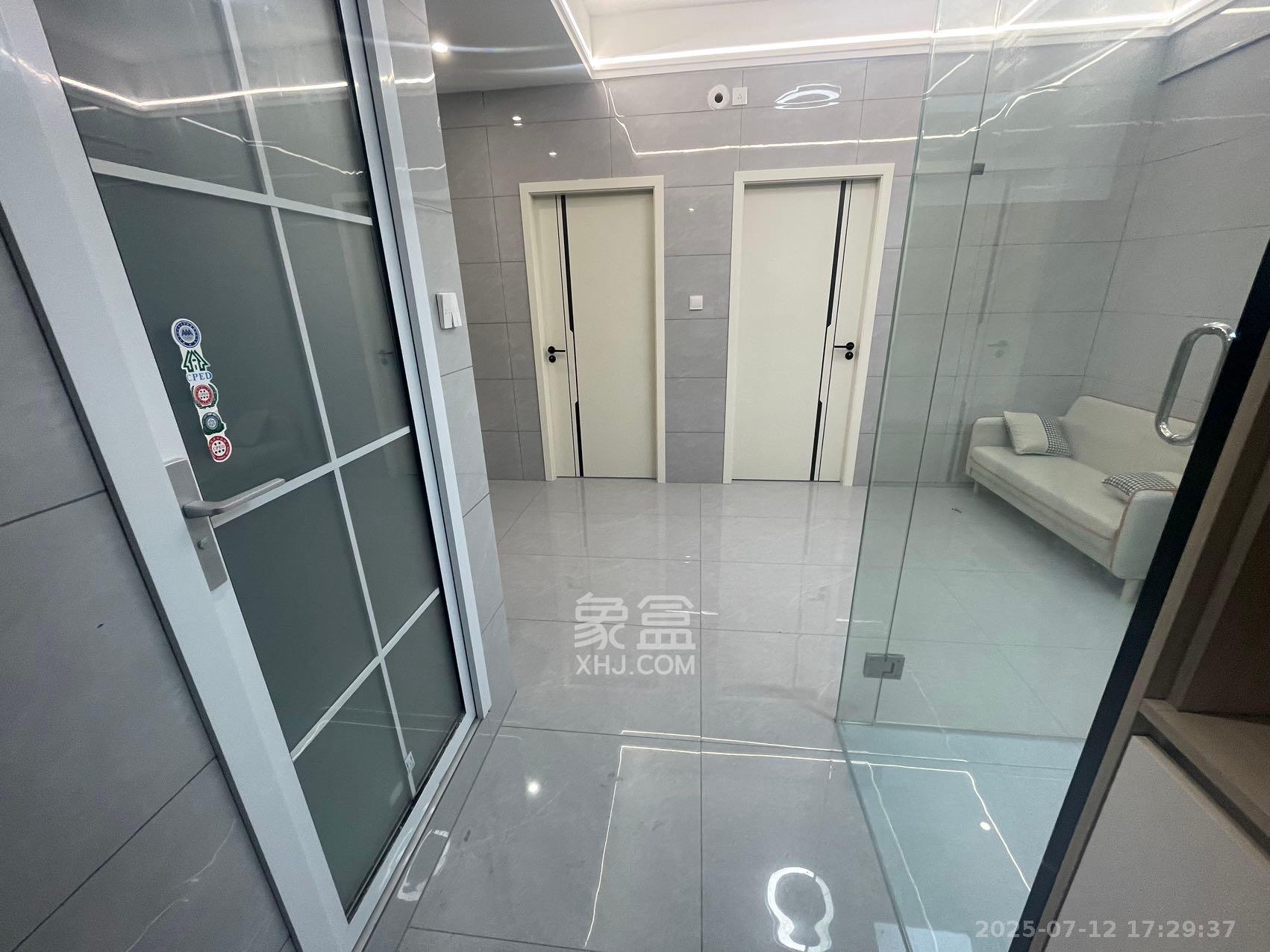 鄱阳汇金中心  1室0厅0卫   2000.00元/月室内图