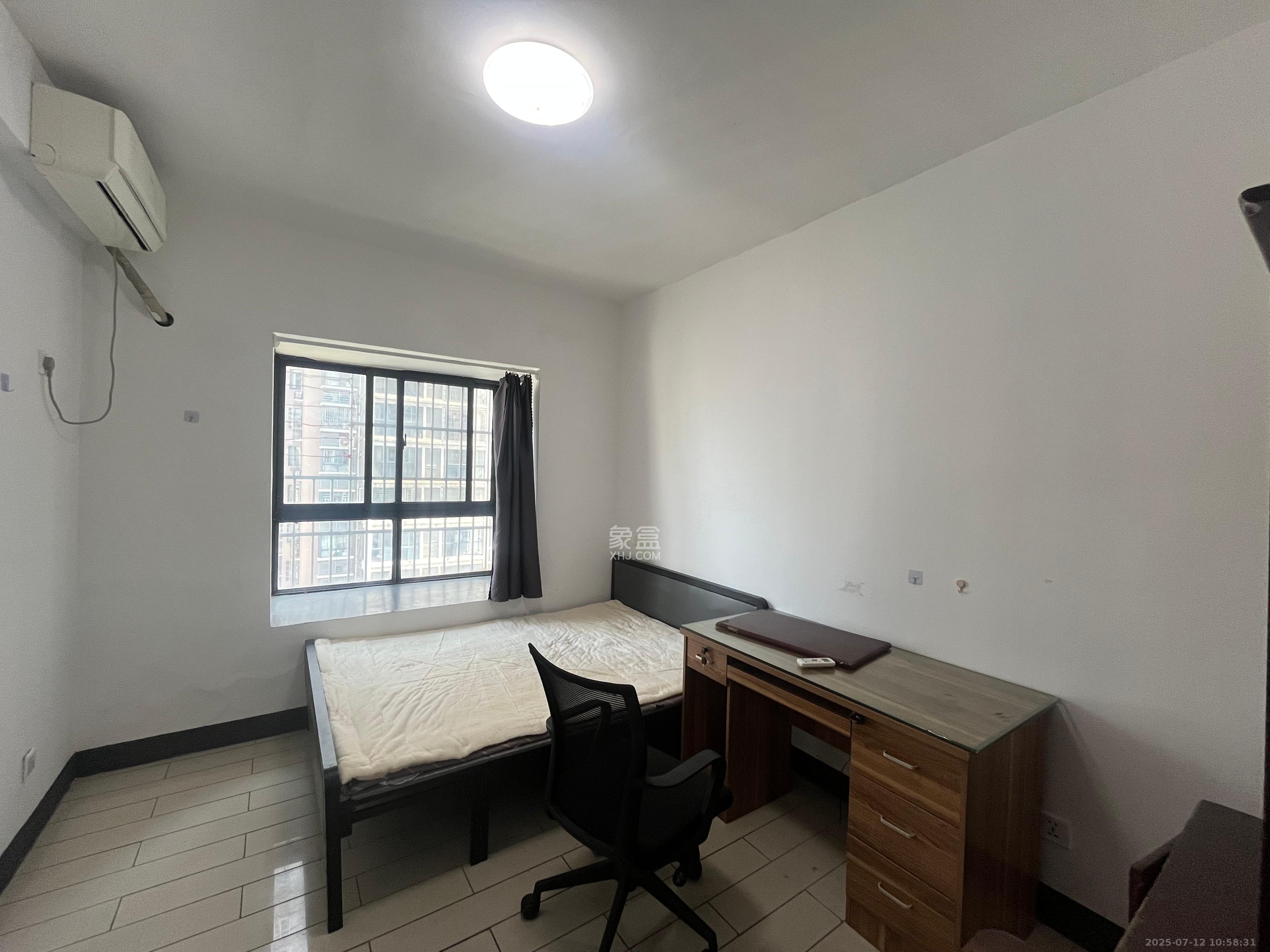 曙光领峰(曙光家园)  3室1厅1卫    2200.0元/月 曙光领峰(曙光家园)  3室1厅1卫    2200.0元/月室内图