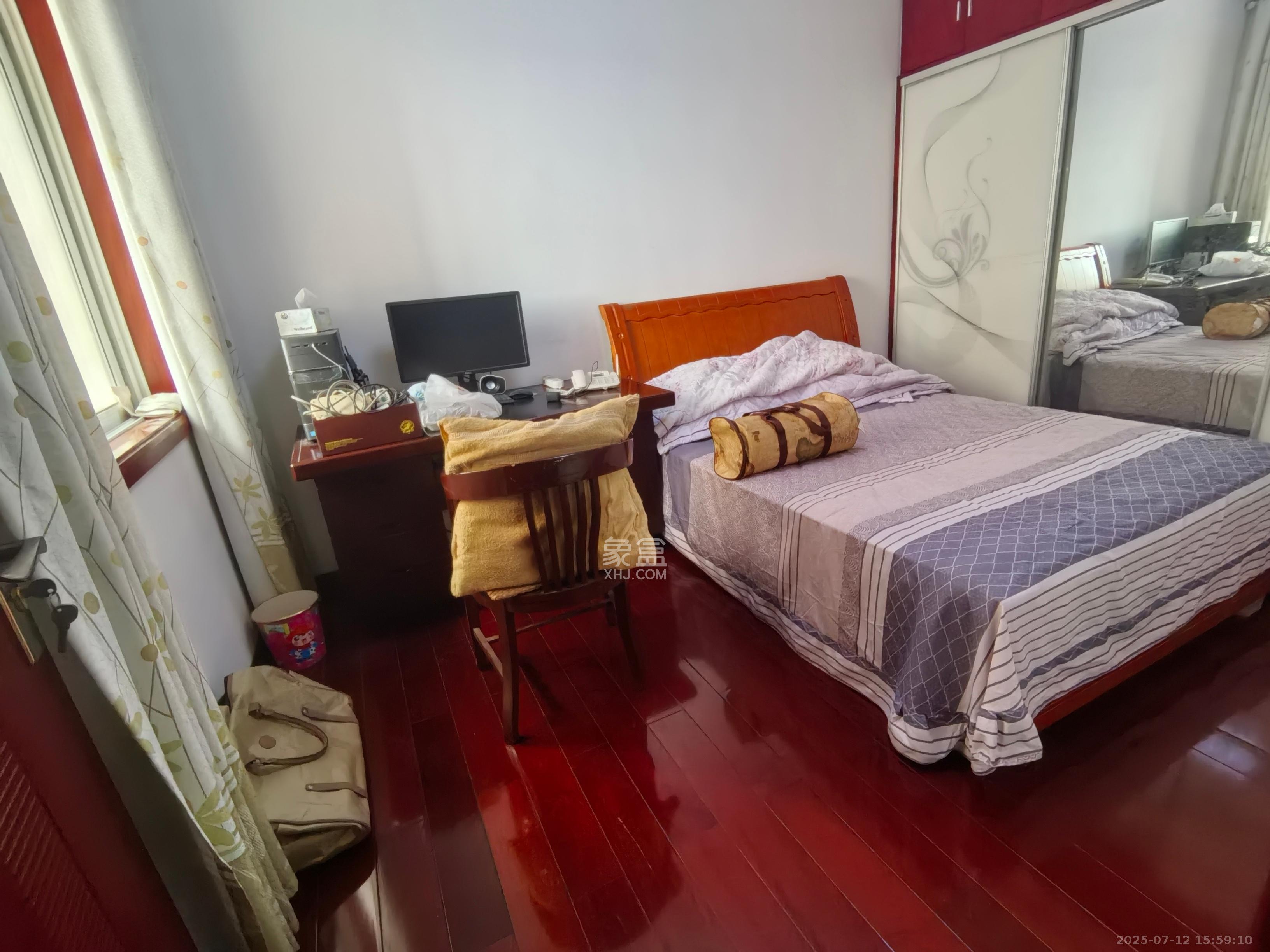 枫雅名苑  5室2厅2卫    4500.0元/月 枫雅名苑  5室2厅2卫    4500.0元/月室内图