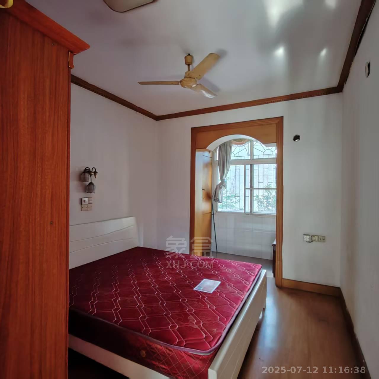 金属大厦 3室2厅1卫 700.0元/月 金属大厦 3室2厅1卫 700.0元/月室内图