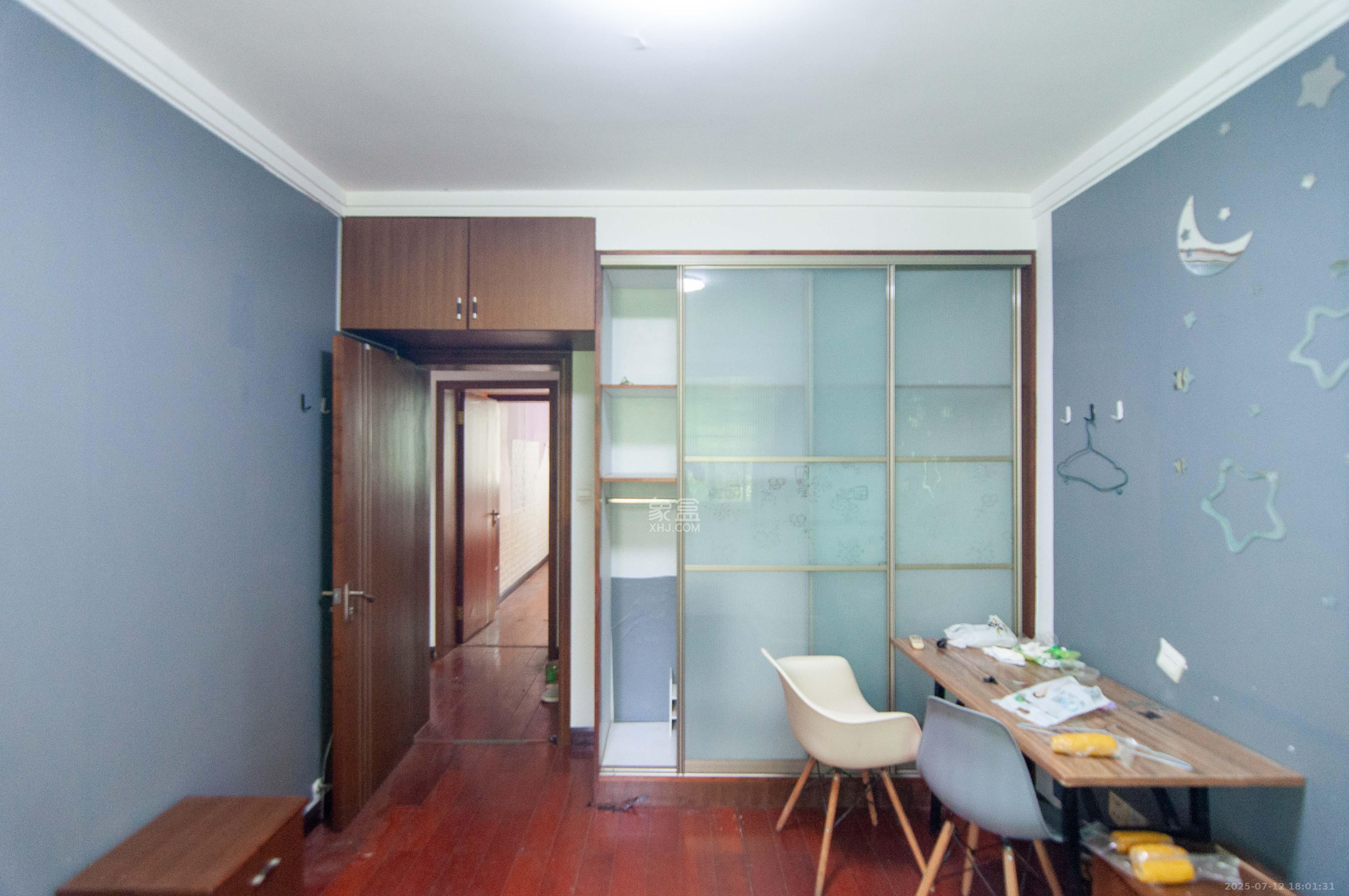 恩瑞麓山名园(龙王港小区) 3室2厅1卫 82.8万 恩瑞麓山名园(龙王港小区) 3室2厅1卫 82.8万其他