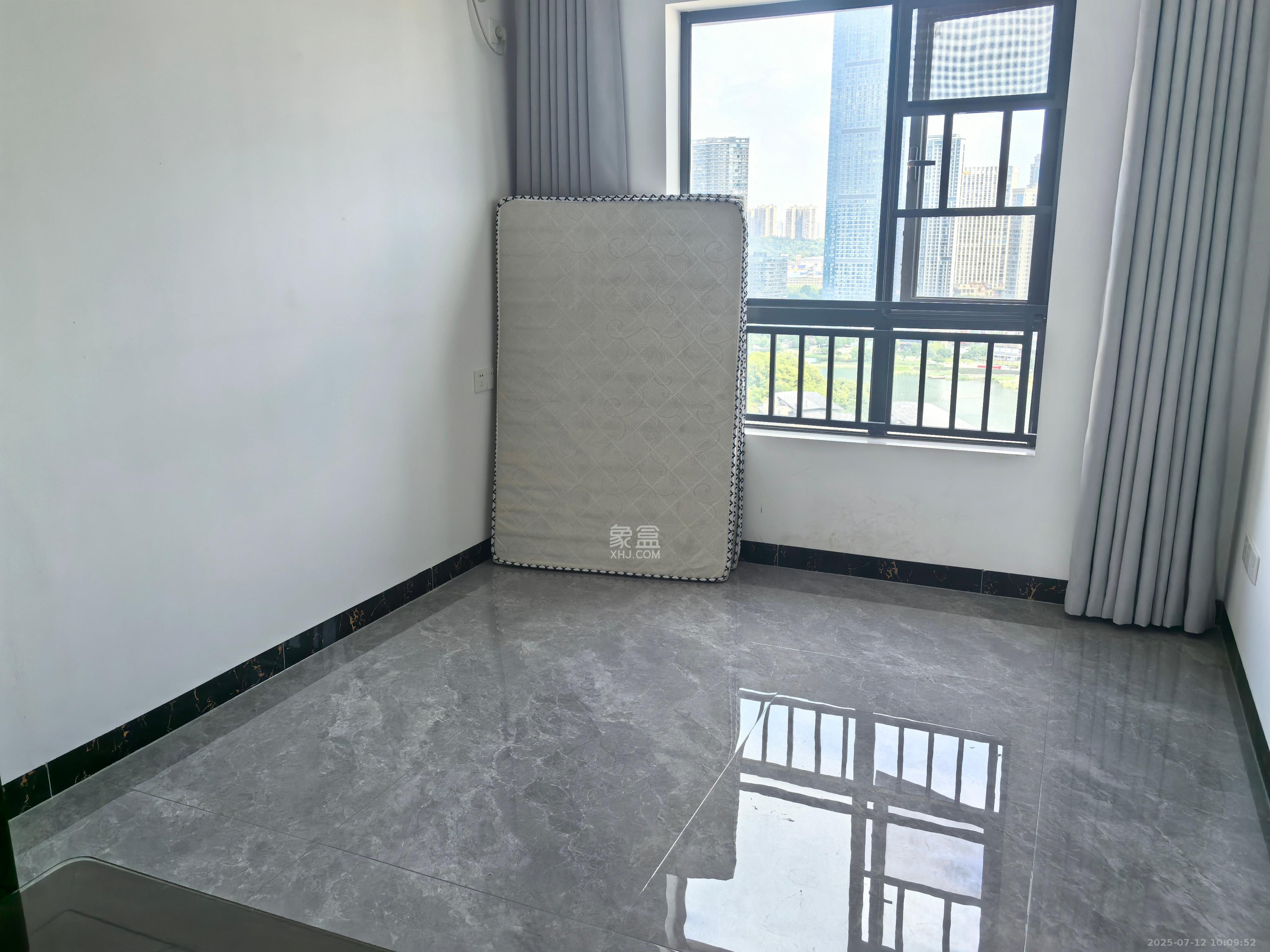 中海梅溪湖壹号  3室2厅1卫   3200.00元/月室内图