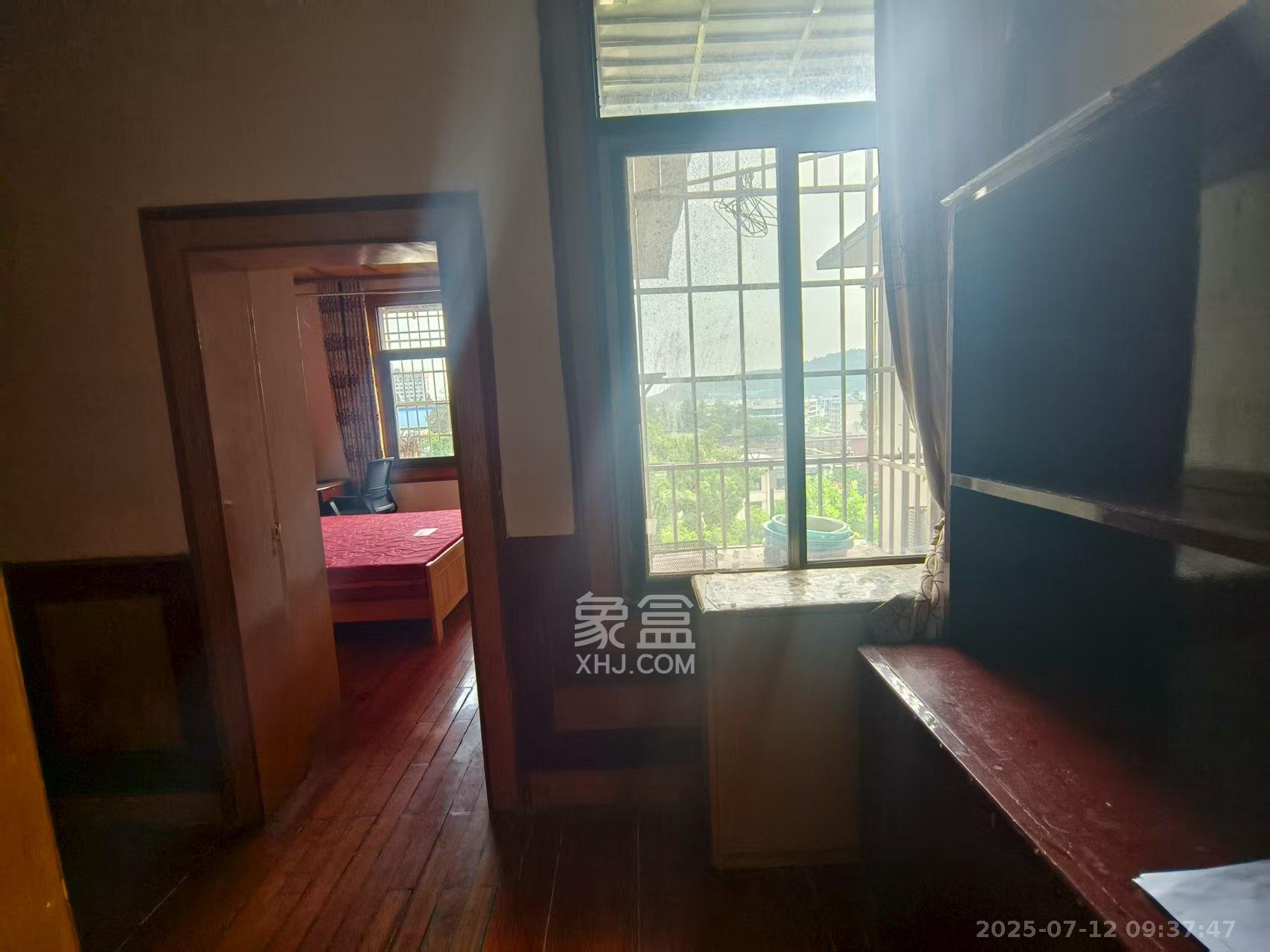 中南大学建设新村  3室2厅1卫    2500.0元/月 中南大学建设新村  3室2厅1卫    2500.0元/月室内图