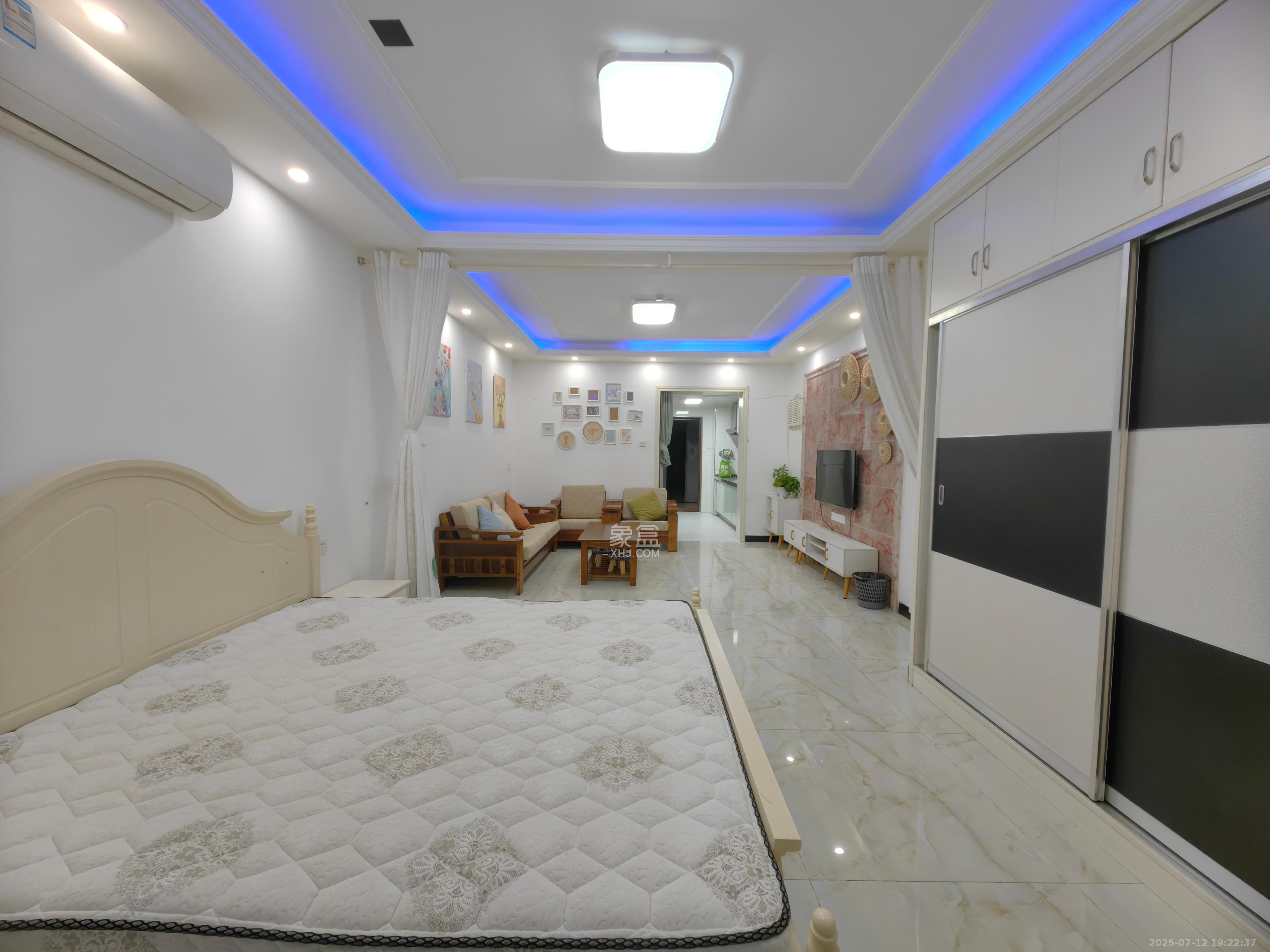 上河国际F座  1室1厅1卫    1800.0元/月 上河国际F座  1室1厅1卫    1800.0元/月室内图