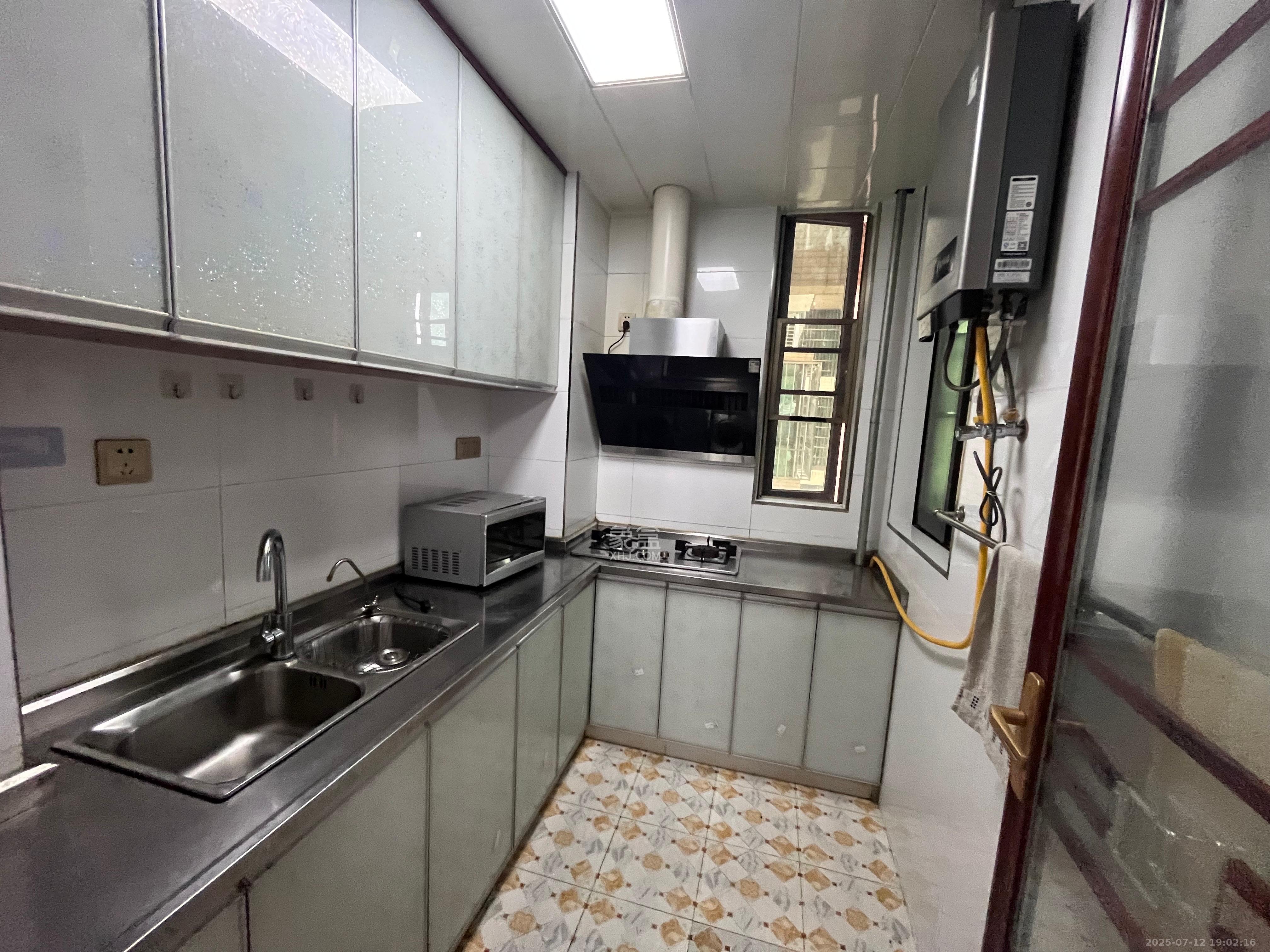 鄱阳佳郡 1室0厅0卫 2100.0元/月 鄱阳佳郡 1室0厅0卫 2100.0元/月室内图