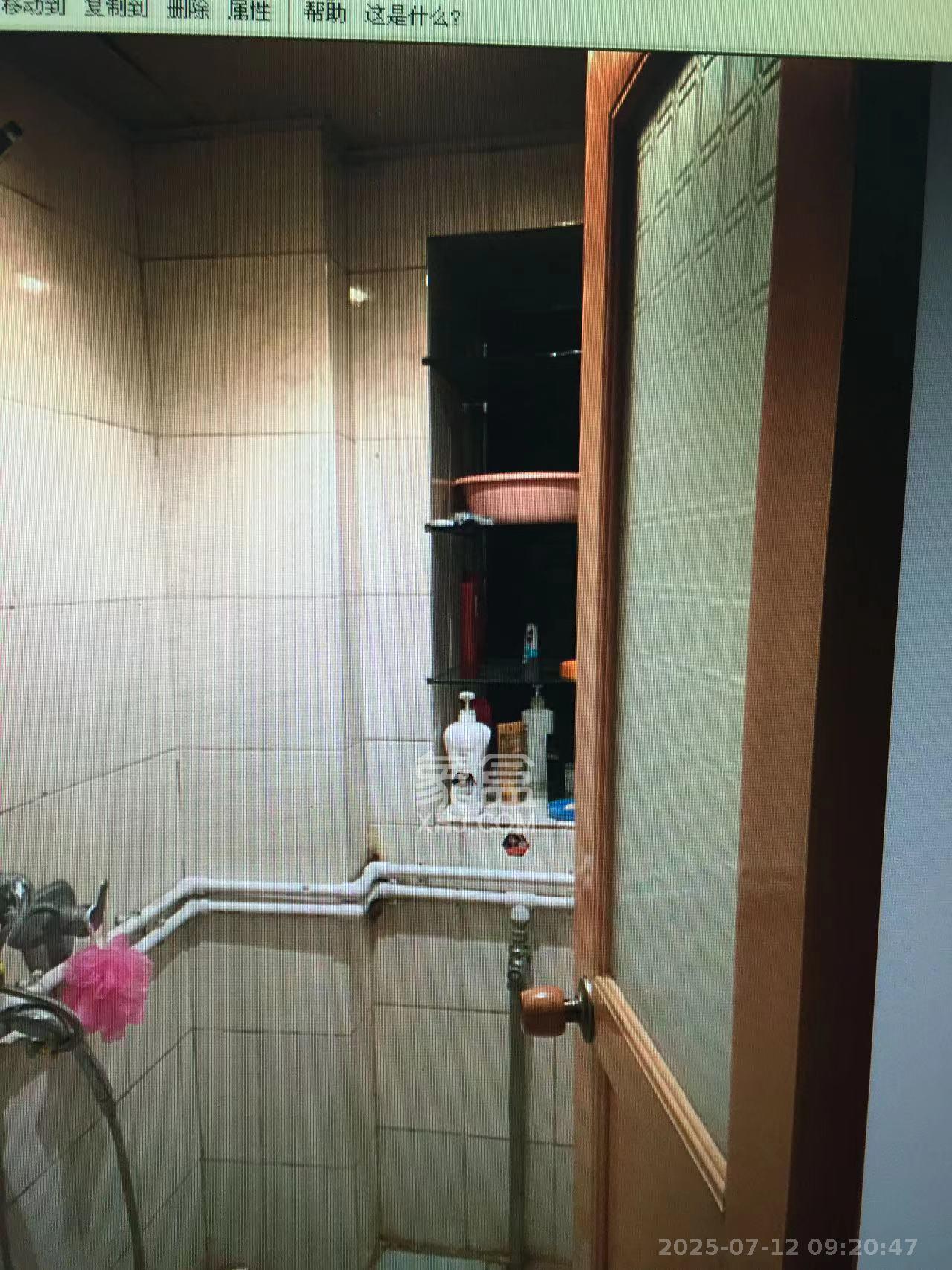 湖南财政经济学院教职工宿舍  3室2厅2卫    2700.0元/月 湖南财政经济学院教职工宿舍  3室2厅2卫    2700.0元/月室内图