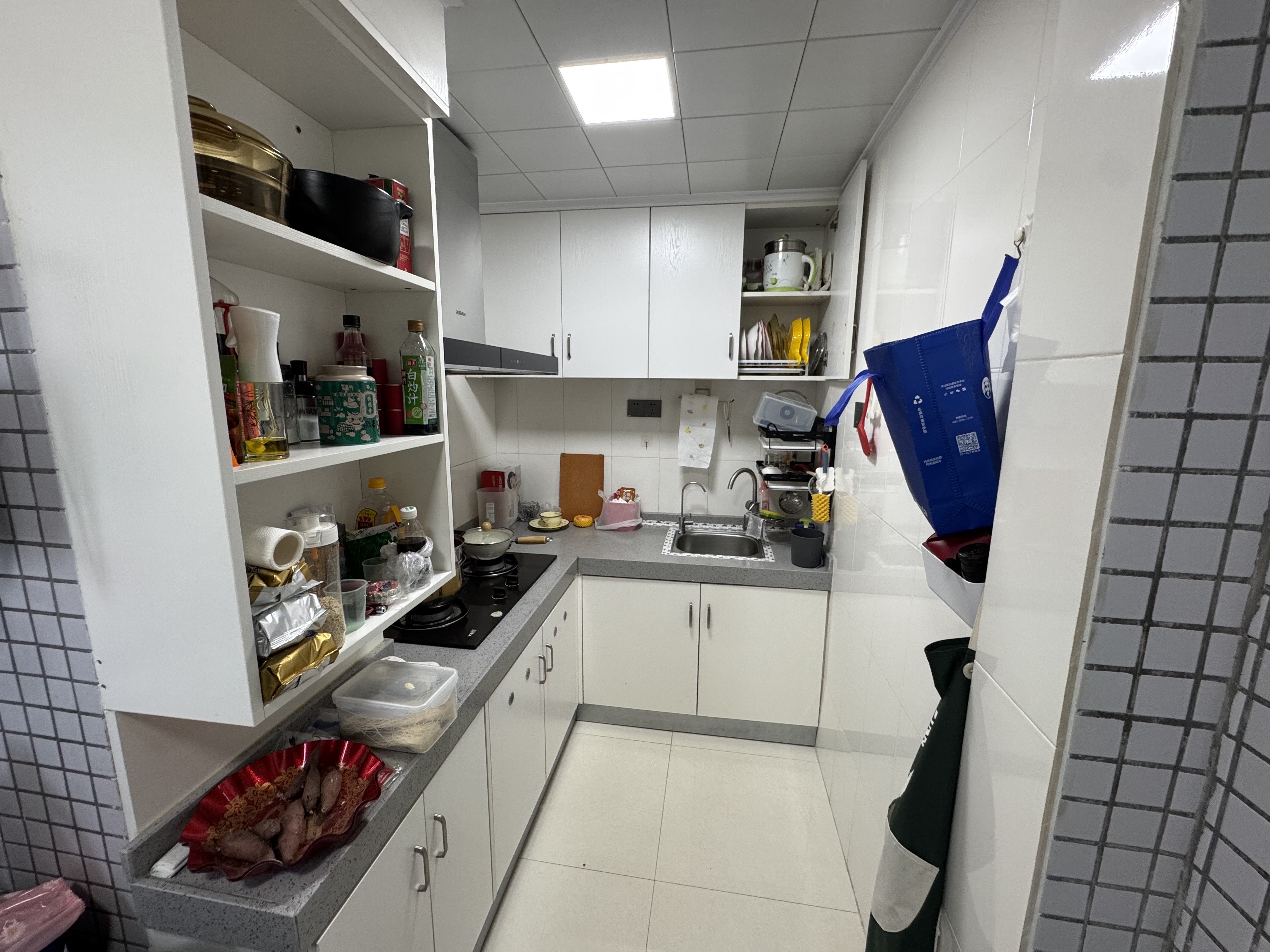 天宜大厦 2室2厅1卫 80.0万 天宜大厦 2室2厅1卫 80.0万客厅