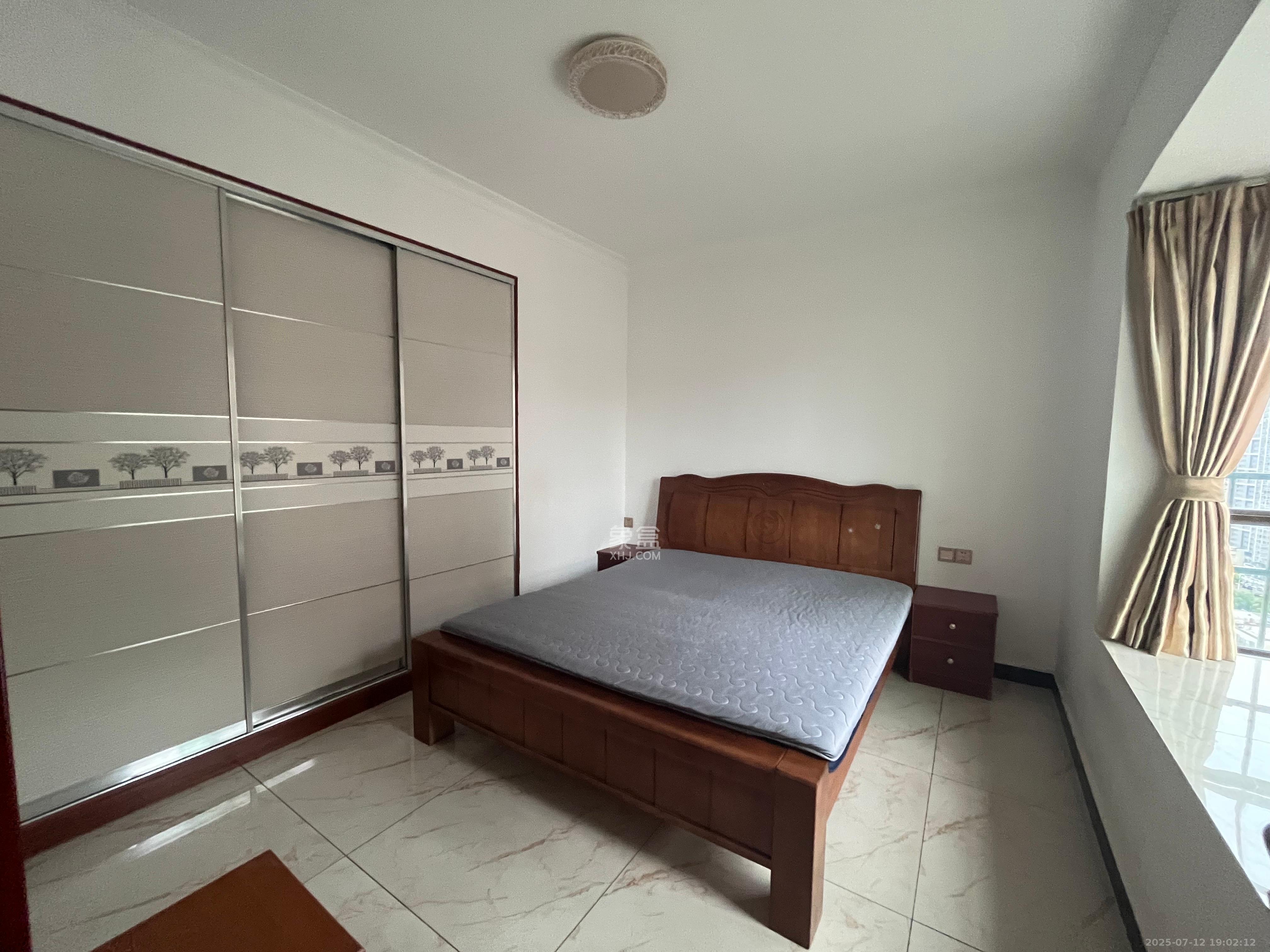 鄱阳佳郡 1室0厅0卫 2100.0元/月 鄱阳佳郡 1室0厅0卫 2100.0元/月室内图