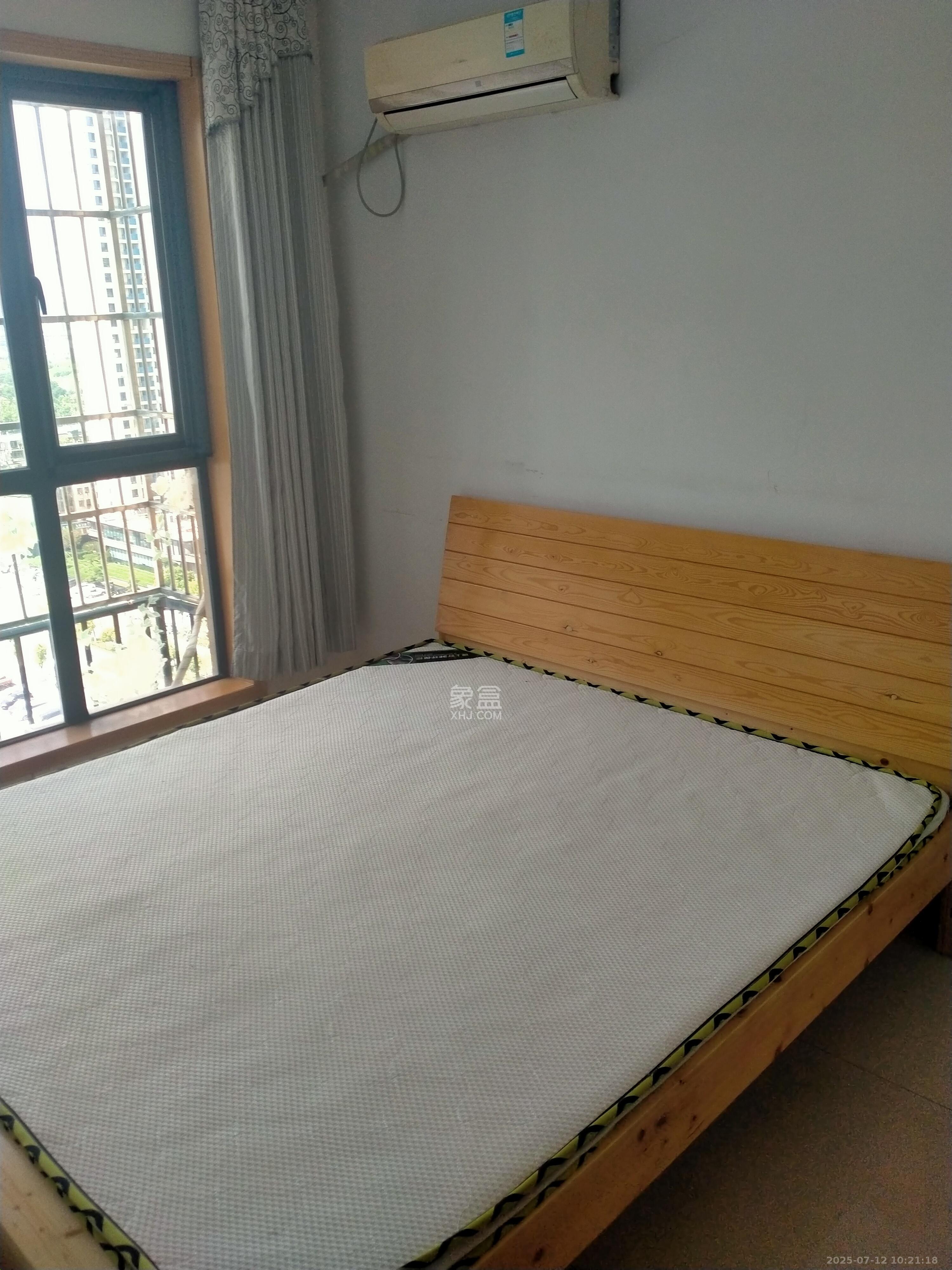 东岸梅园小区  2室1厅1卫   1900.00元/月室内图1